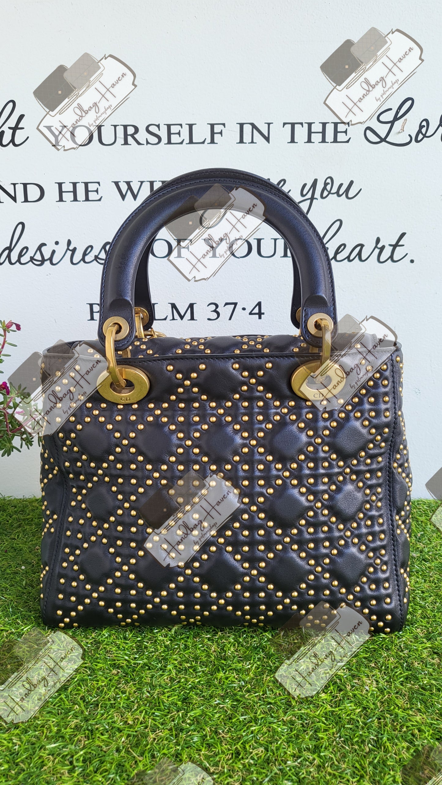 Lady Dior medium studded