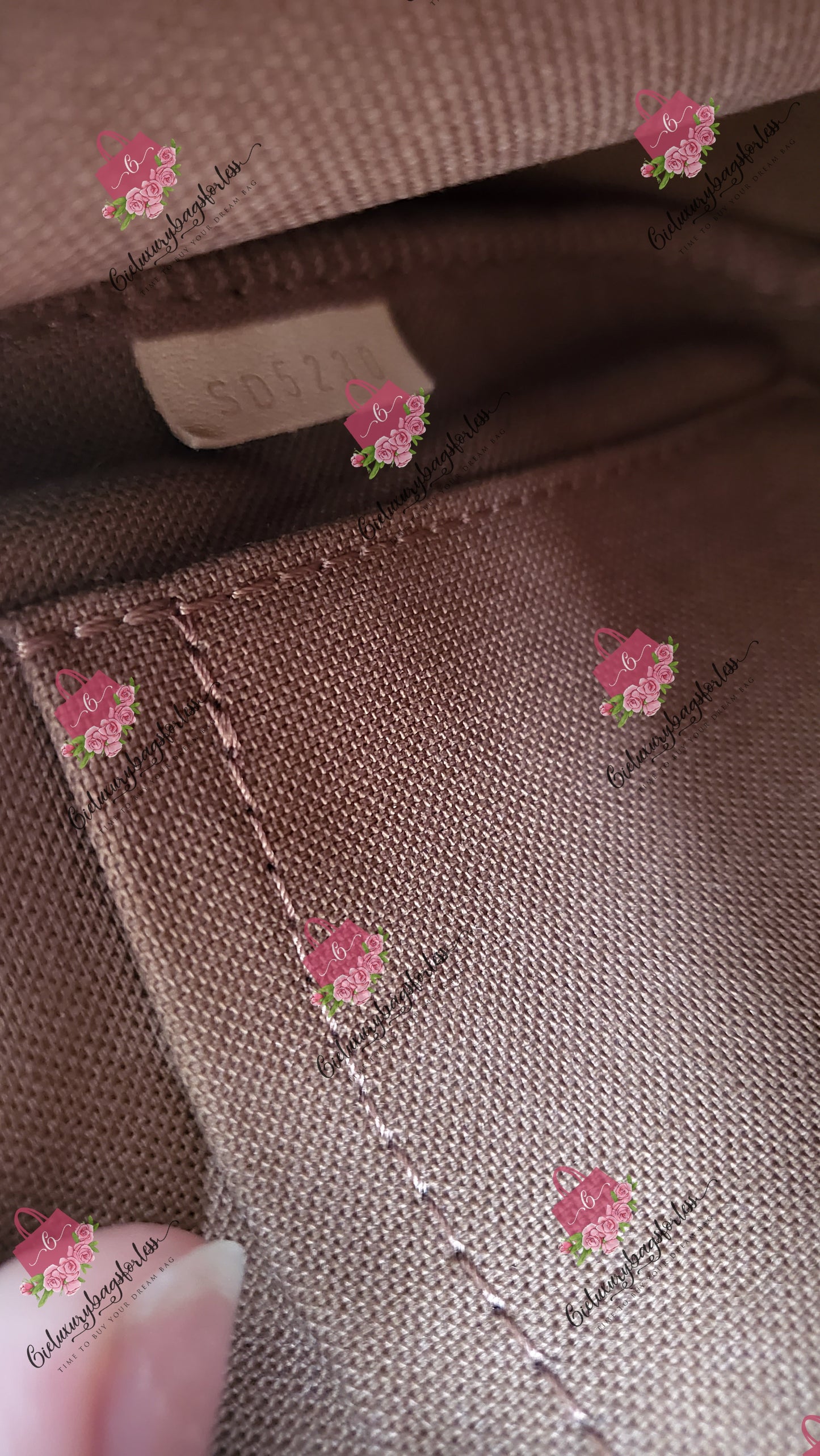 Louis Vuitton Multipochette Khaki