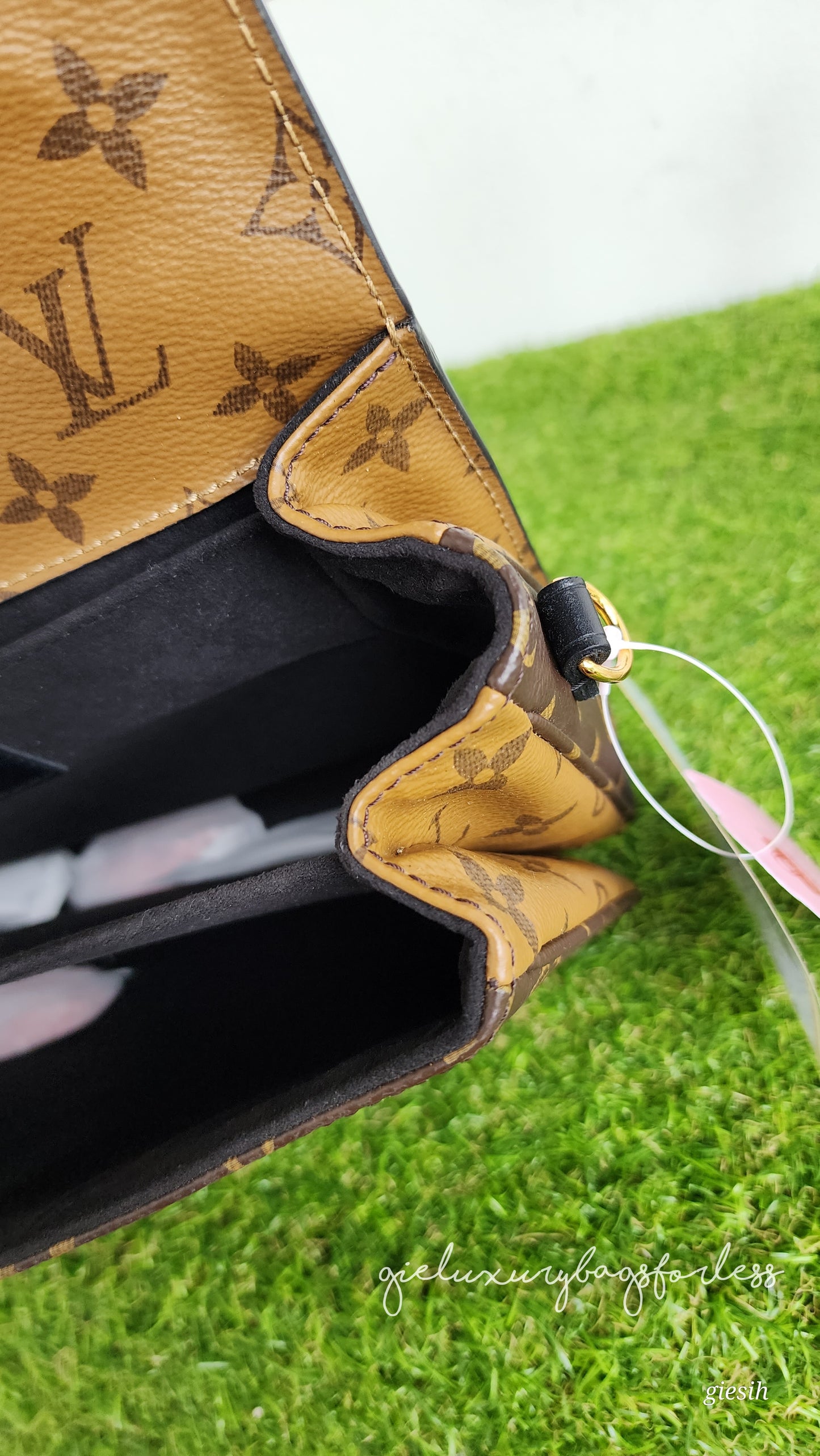 Louis Vuitton Pochette Metis Reverse Monogram