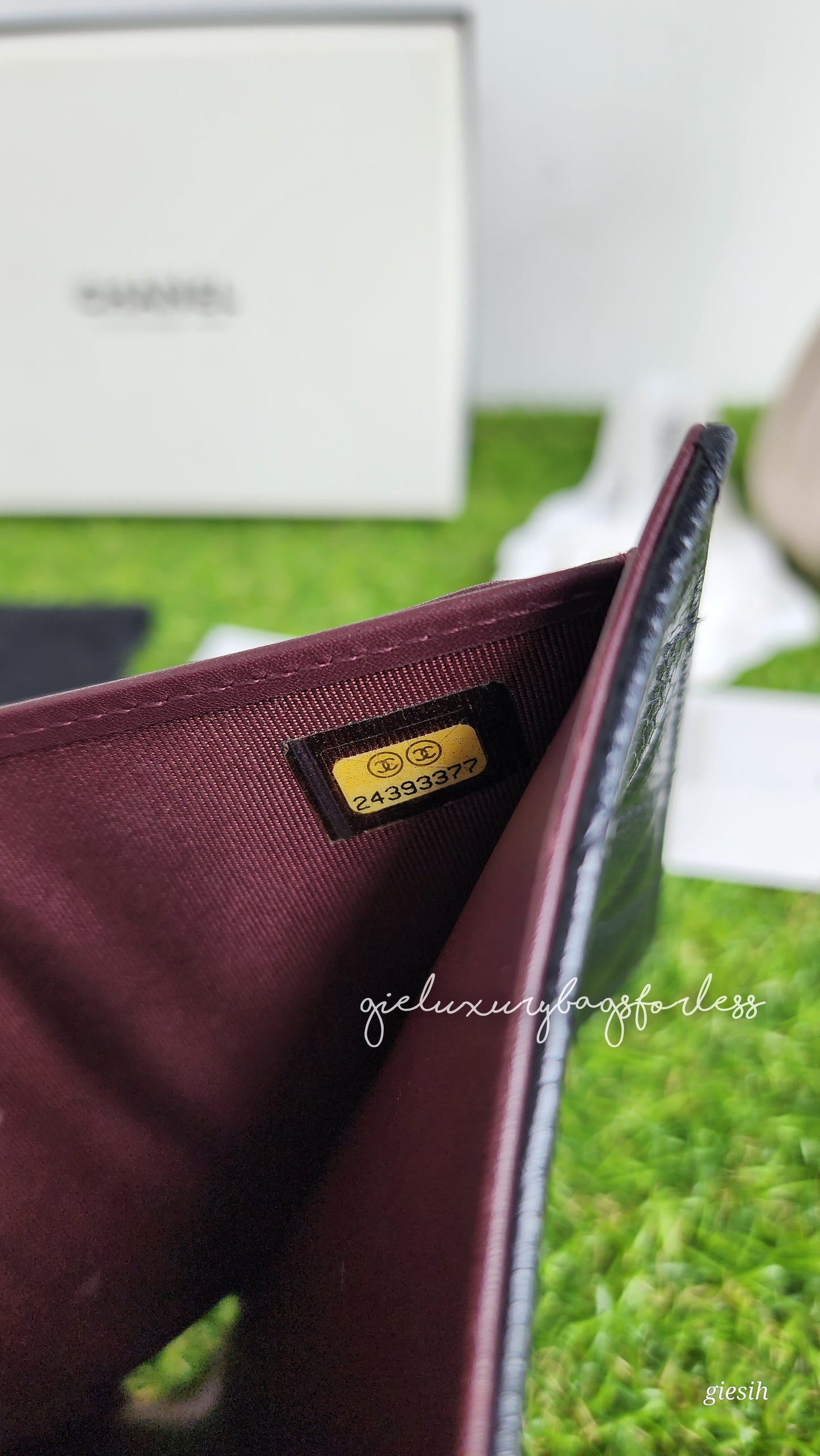 Chanel tri-fold classic wallet