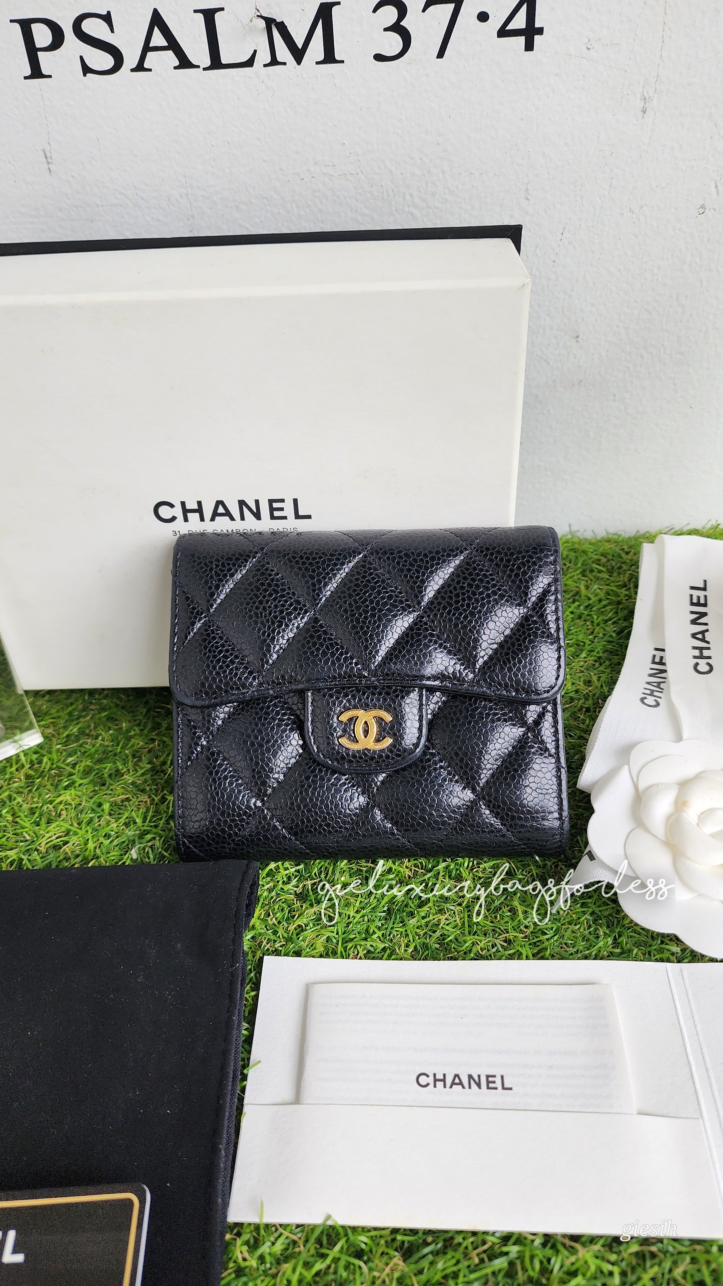 Chanel tri-fold classic wallet