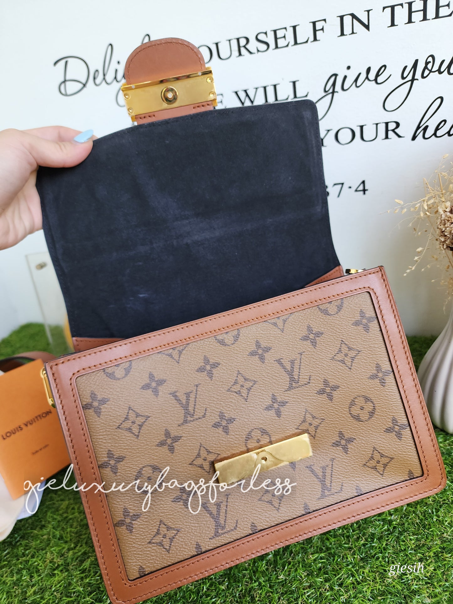 Louis Vuitton Dauphine MM