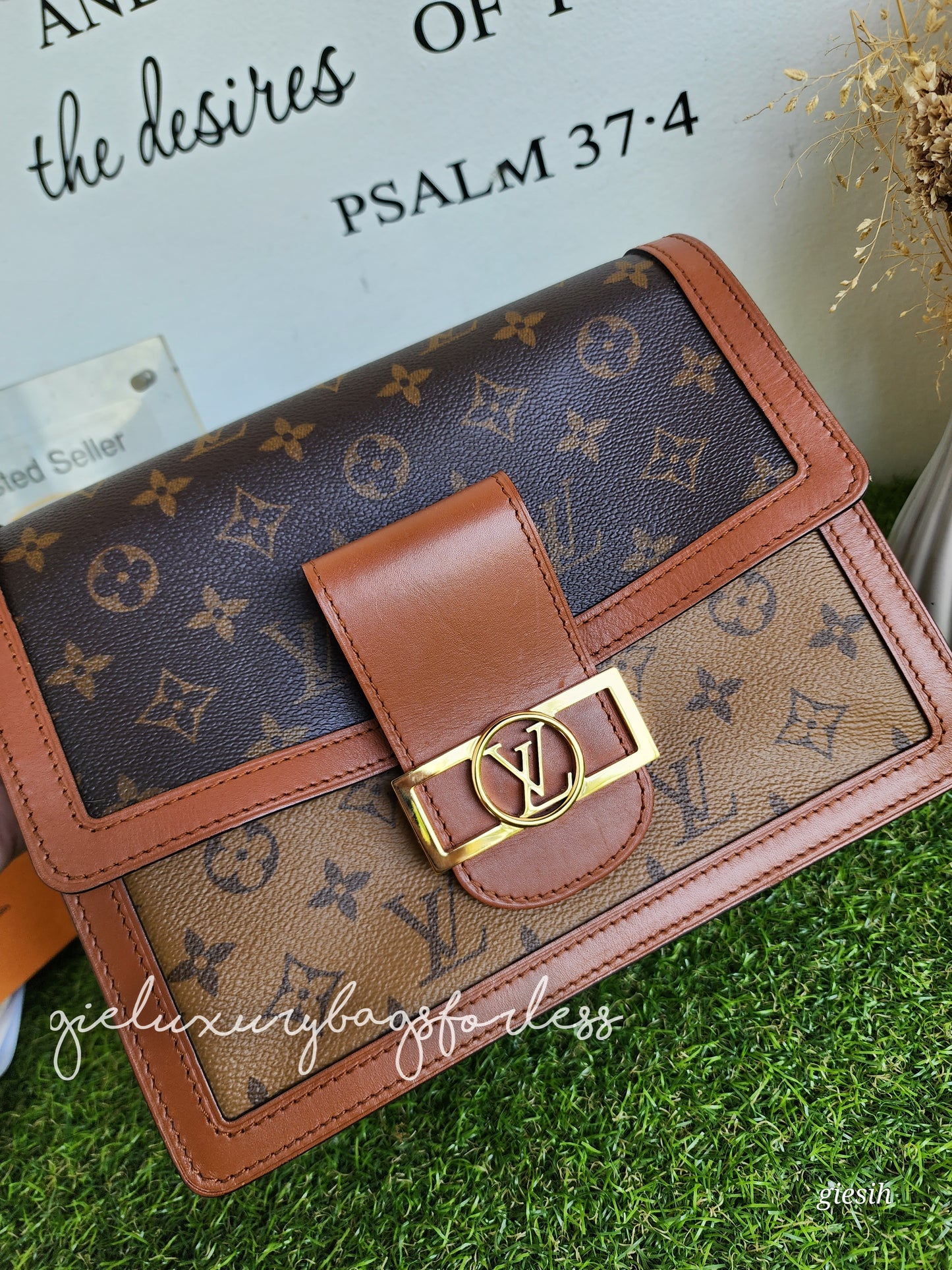 Louis Vuitton Dauphine MM