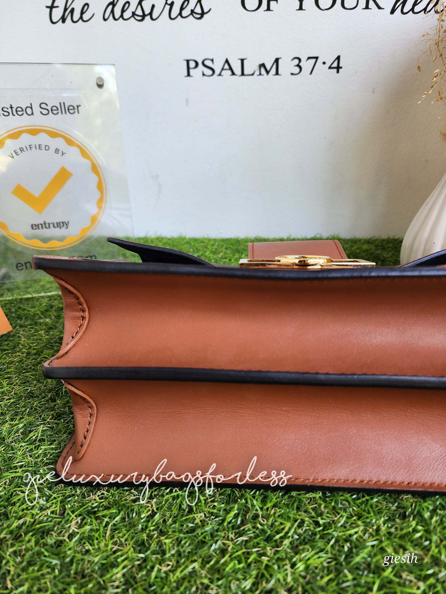 Louis Vuitton Dauphine MM