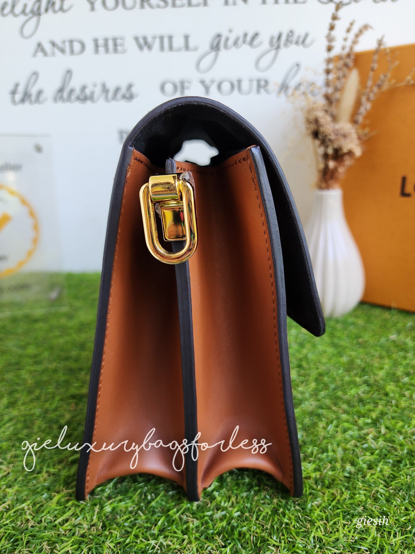 Louis Vuitton Dauphine MM
