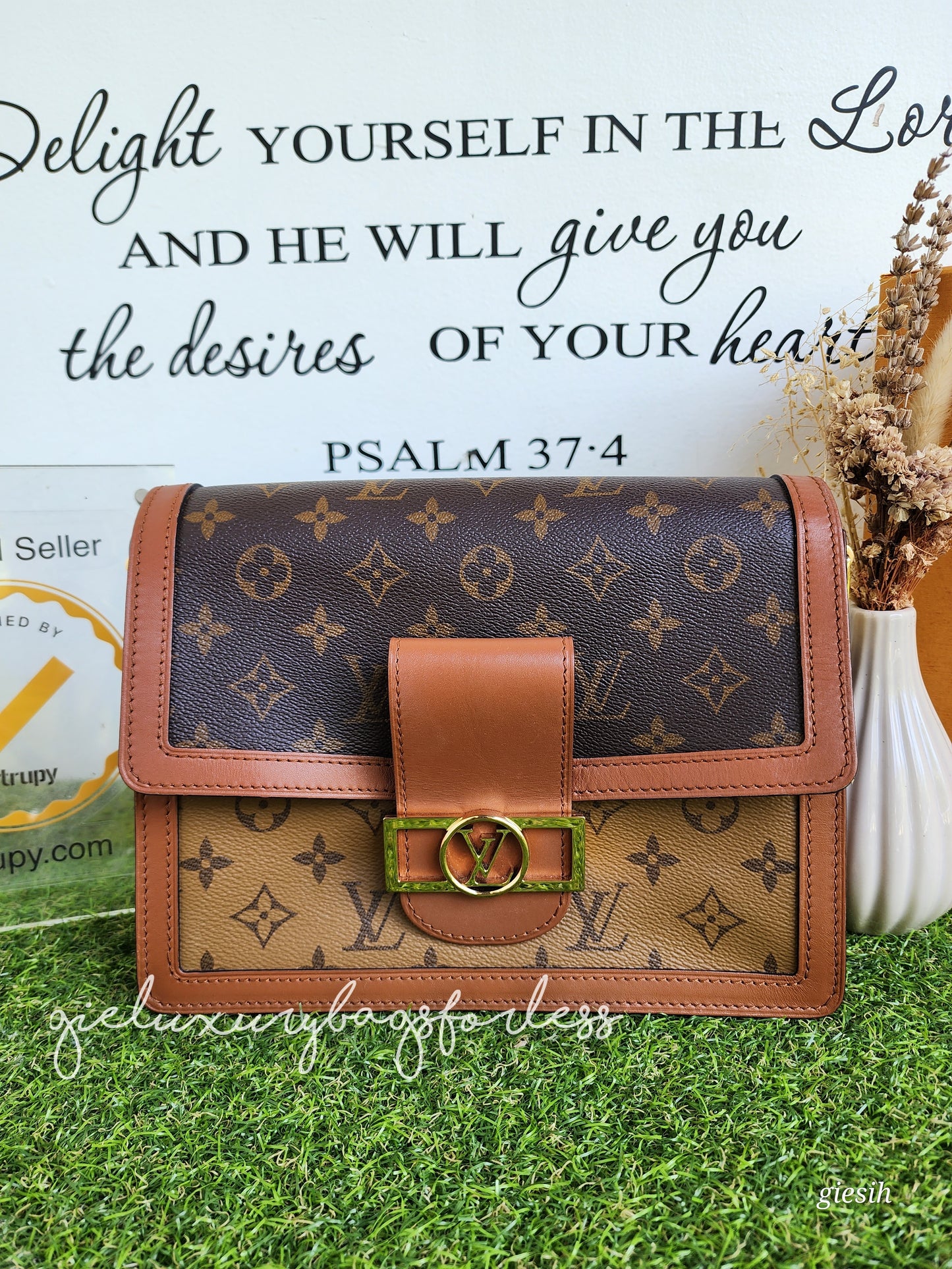 Louis Vuitton Dauphine MM