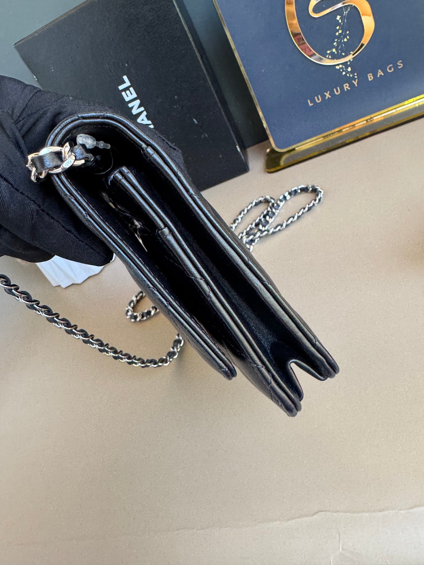 CHANEL WALLET ON CHAIN