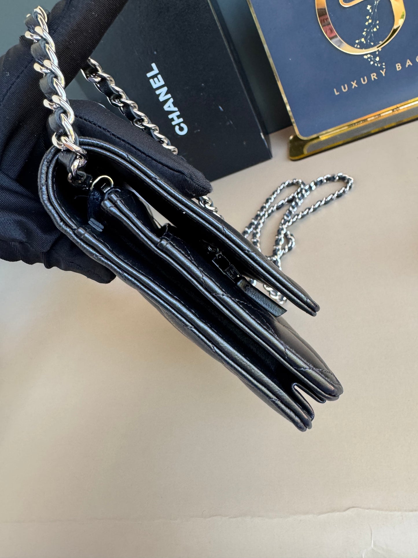 CHANEL WALLET ON CHAIN