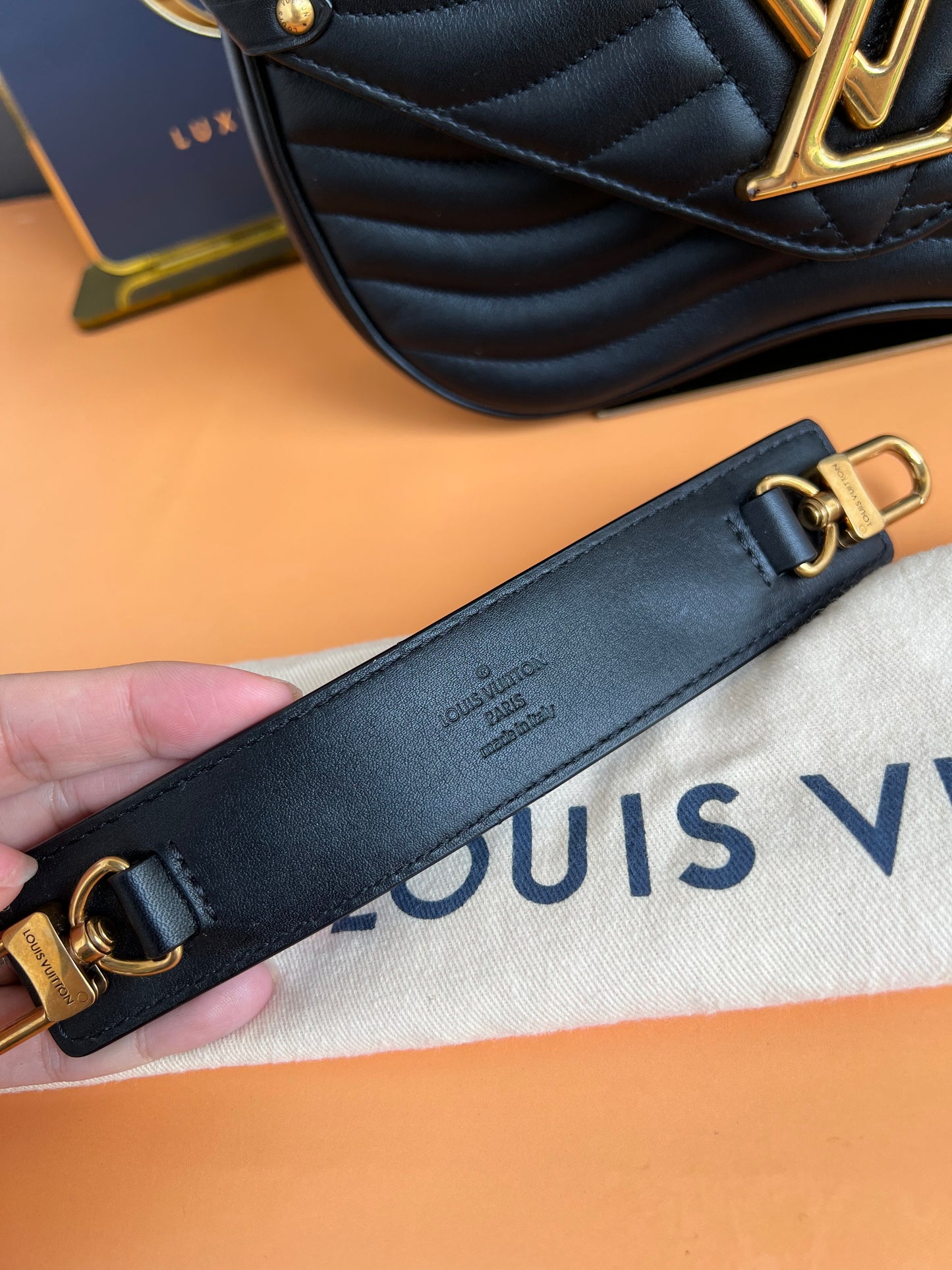 LOUIS VUITTON NEW WAVE MM