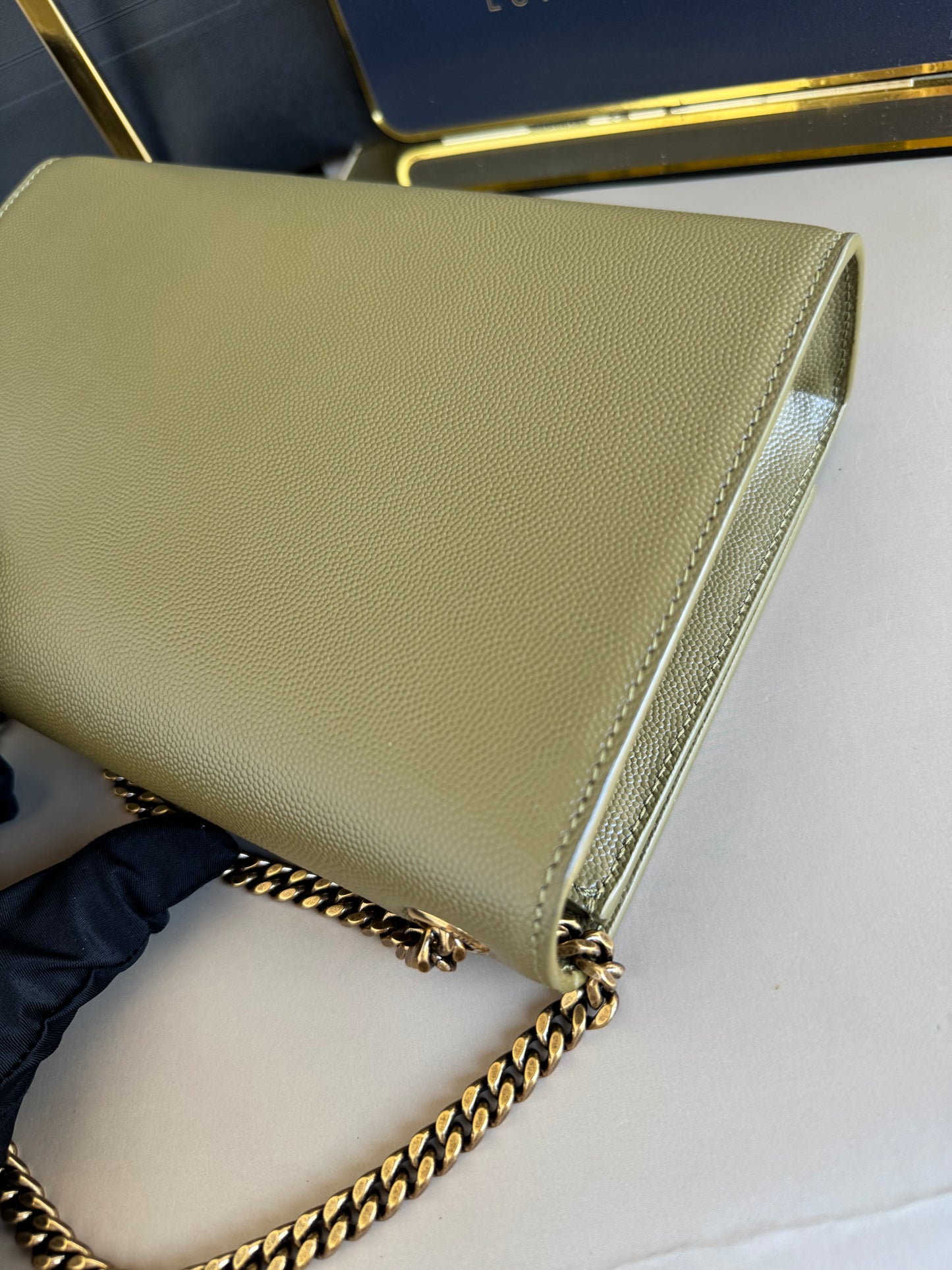 YSL KATE MEDIUM