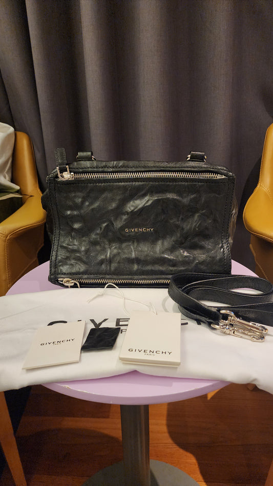 IN TRANSIT - GIVENCHY SMALL PANDORA