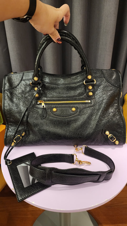 IN TRANSIT - BALENCIAGA MEDIUM CITY