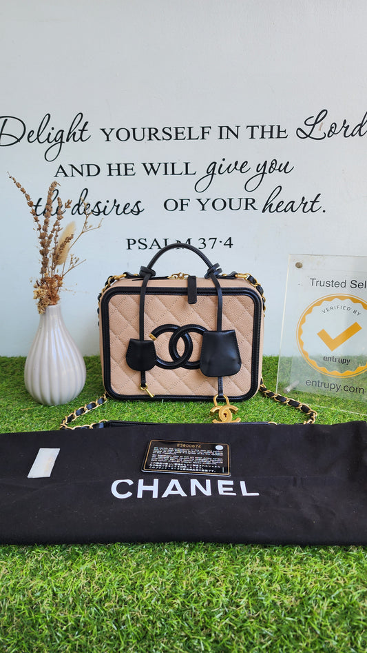 CHANEL VANITY CASE MEDIUM