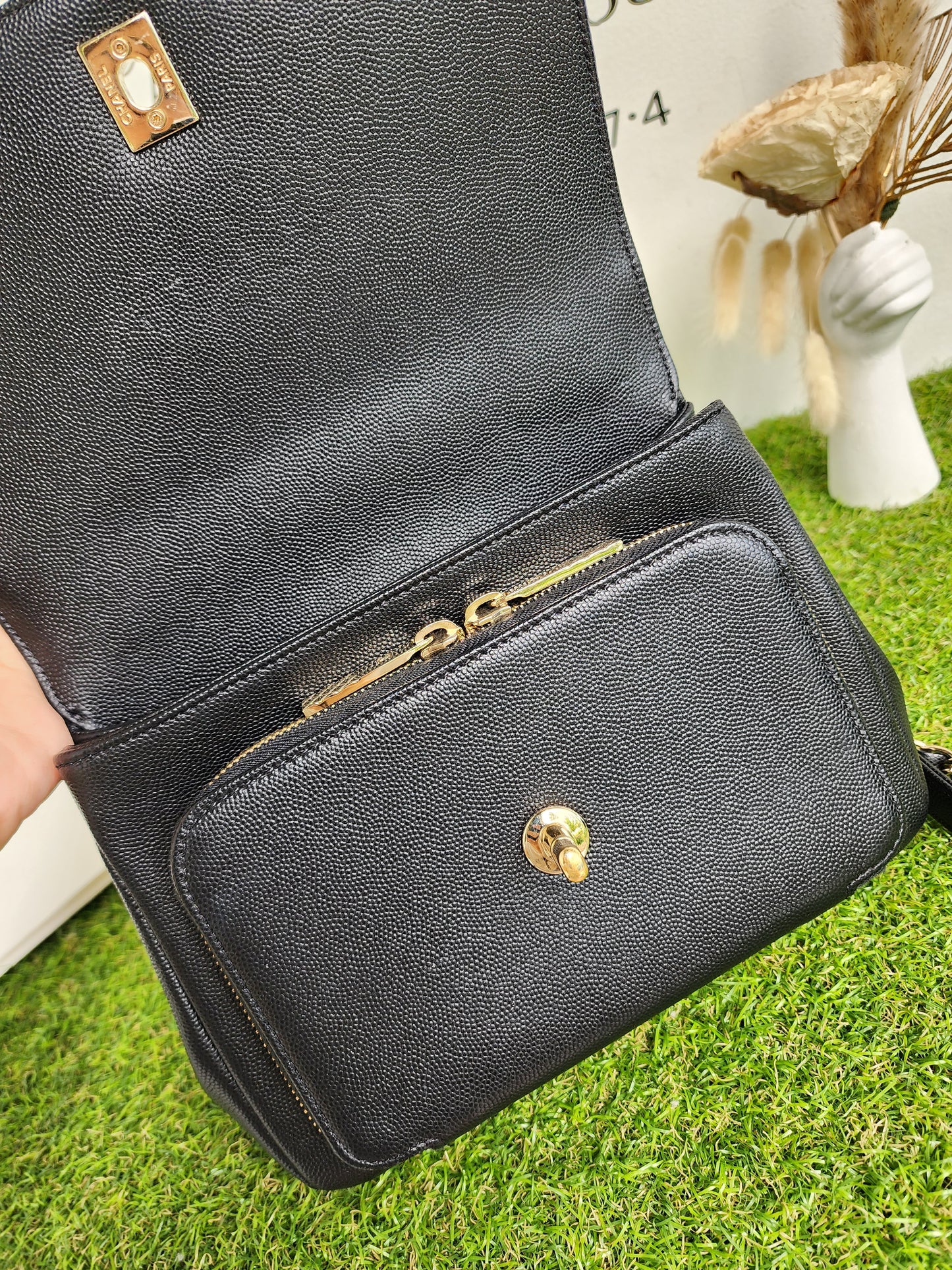 CHANEL BUSINESS AFFINITY SMALL