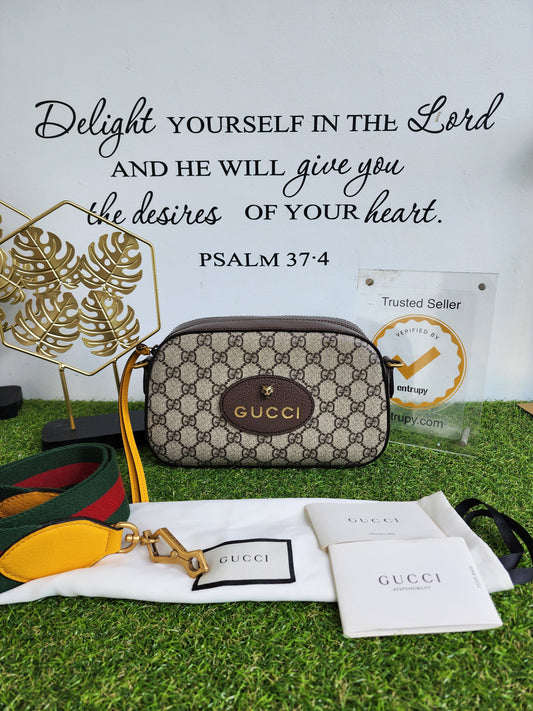 GUCCI SUPREME CANVAS CAMERA BAG
