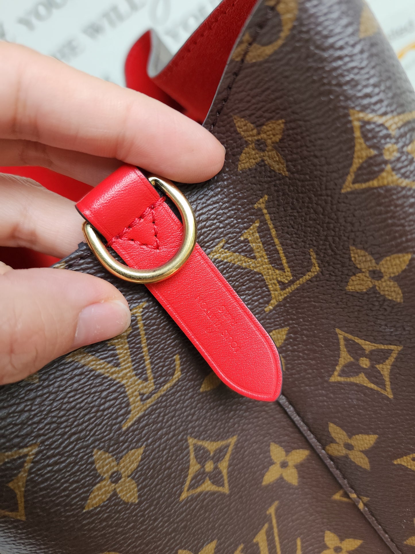 LOUIS VUITTON NEONOE MONOGRAM