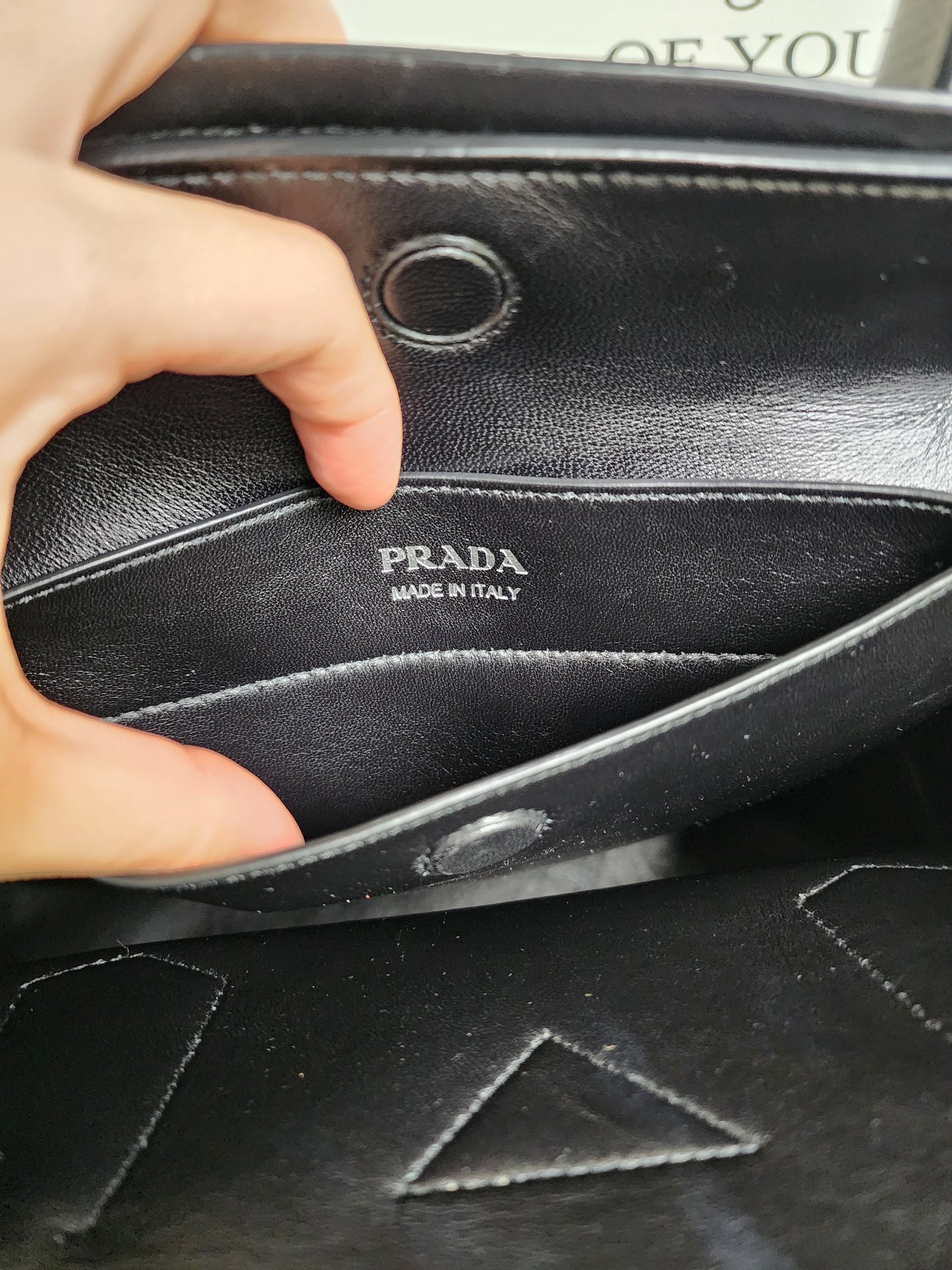 PRADA CUIR MEDIUM