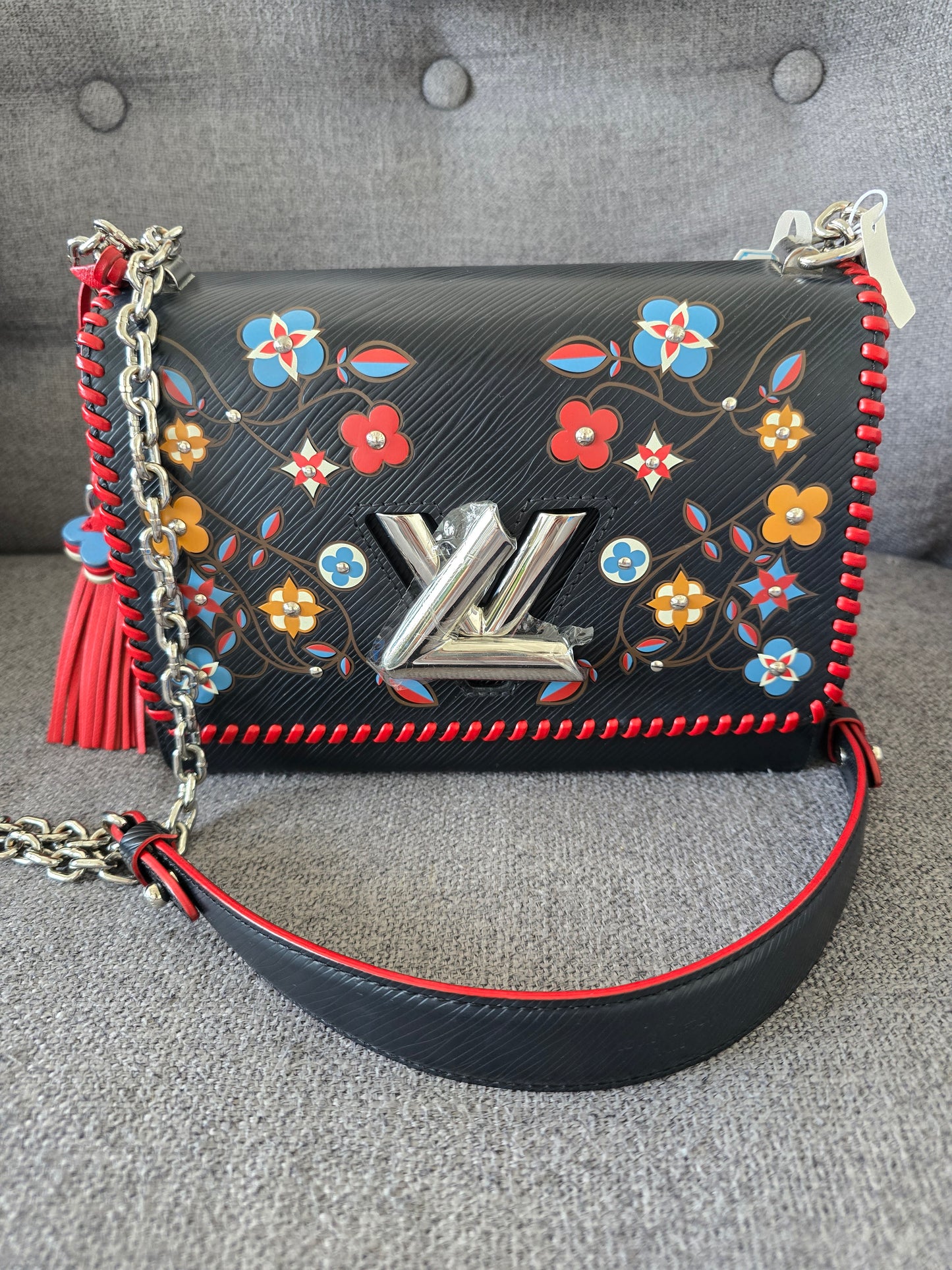 LOUIS VUITTON TWIST MM