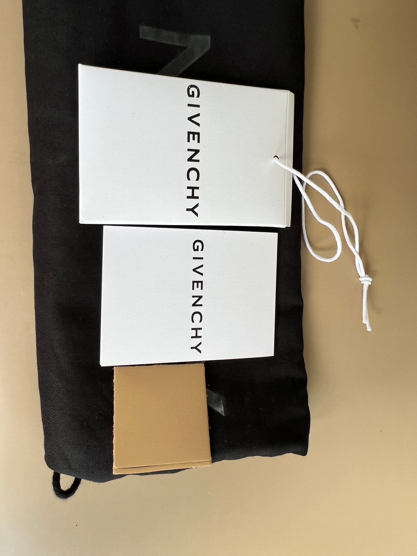 BRANDNEW GIVENCHY MINI ANTIGONA