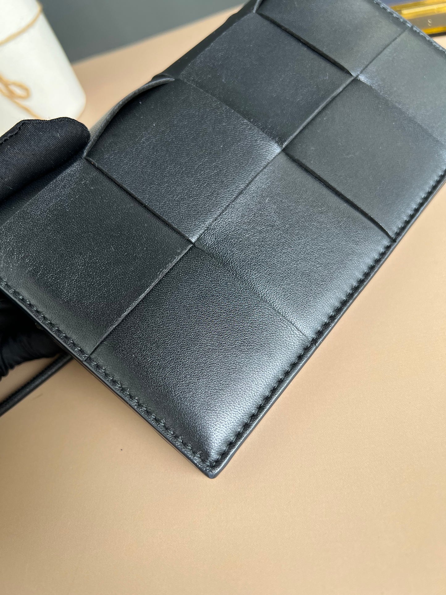 BOTTEGA VENETTA WALLET W/ STRAP