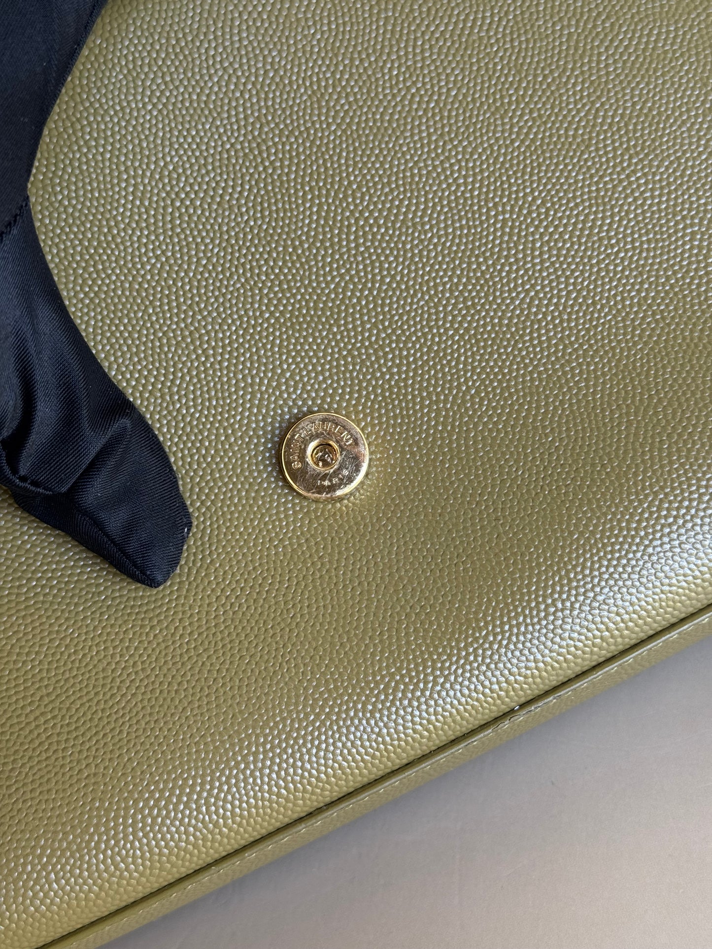 YSL KATE MEDIUM