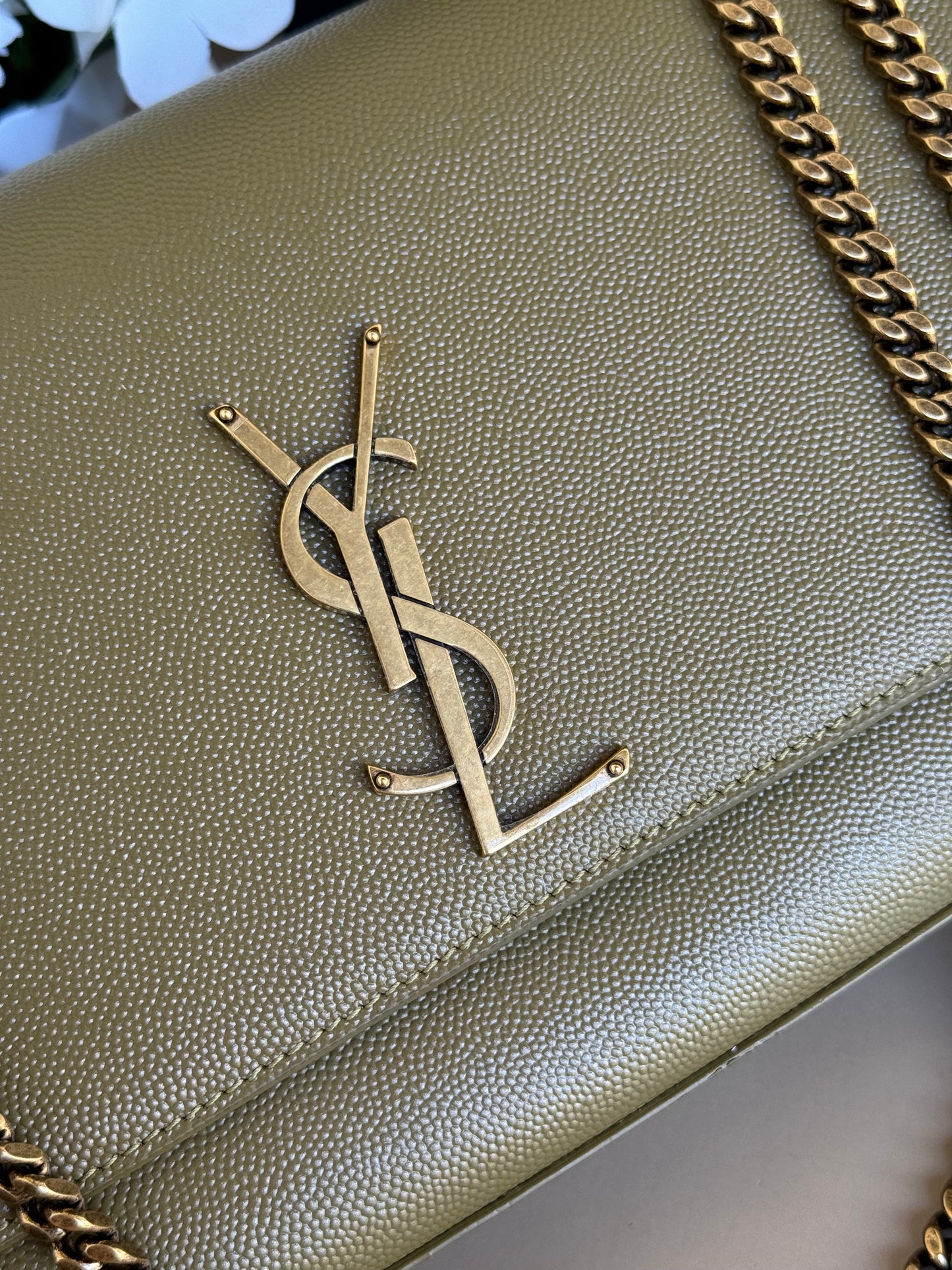 YSL KATE MEDIUM