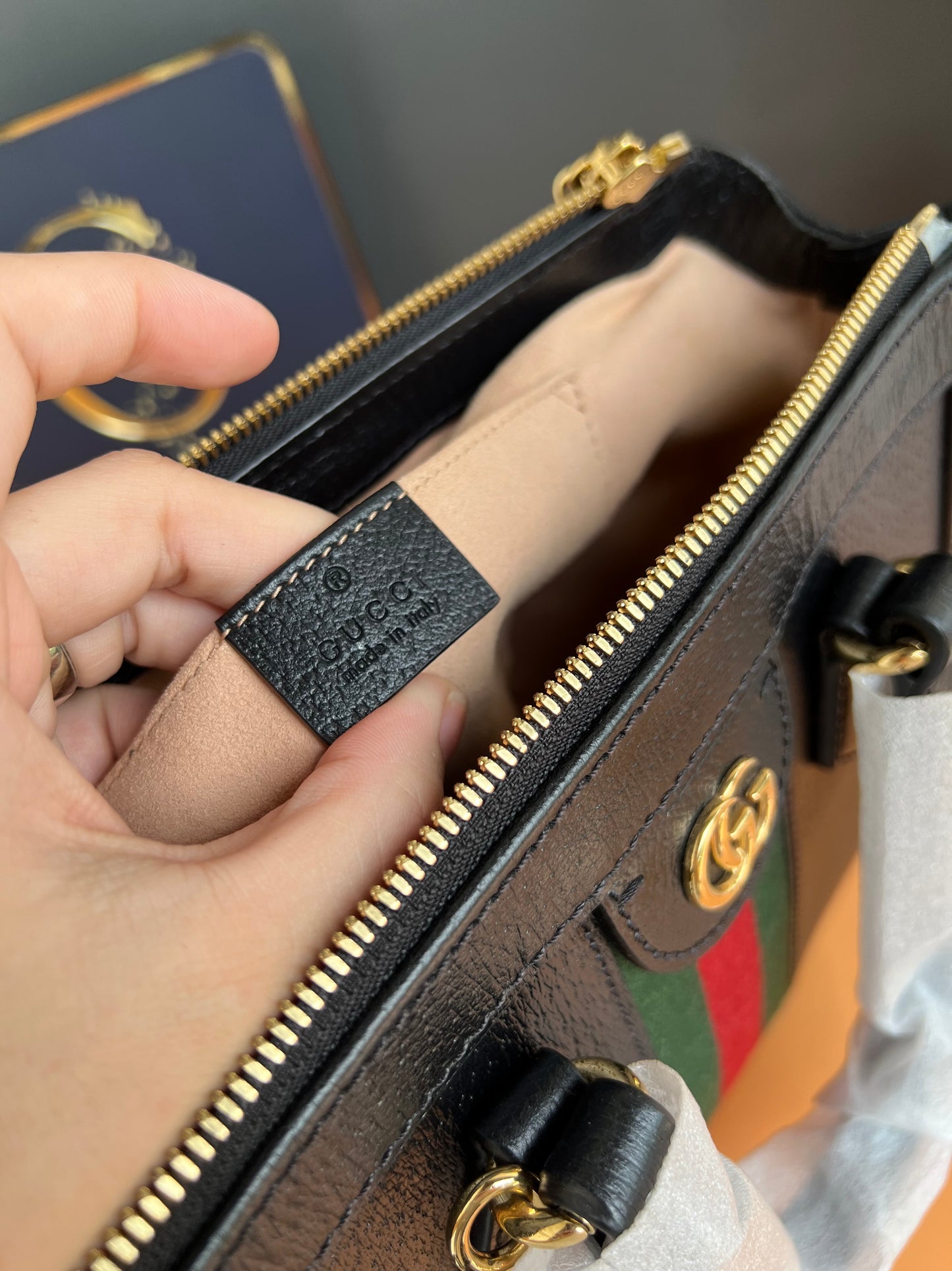 GUCCI OPHIDIA GG TOTE