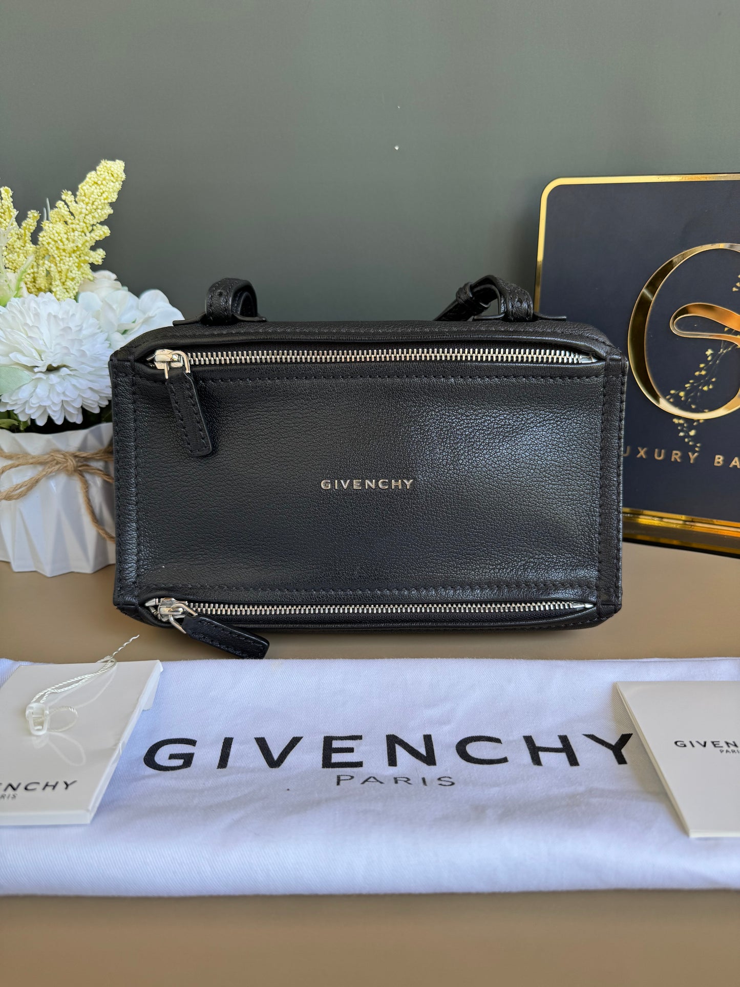 GIVENCHY MINI PANDORA