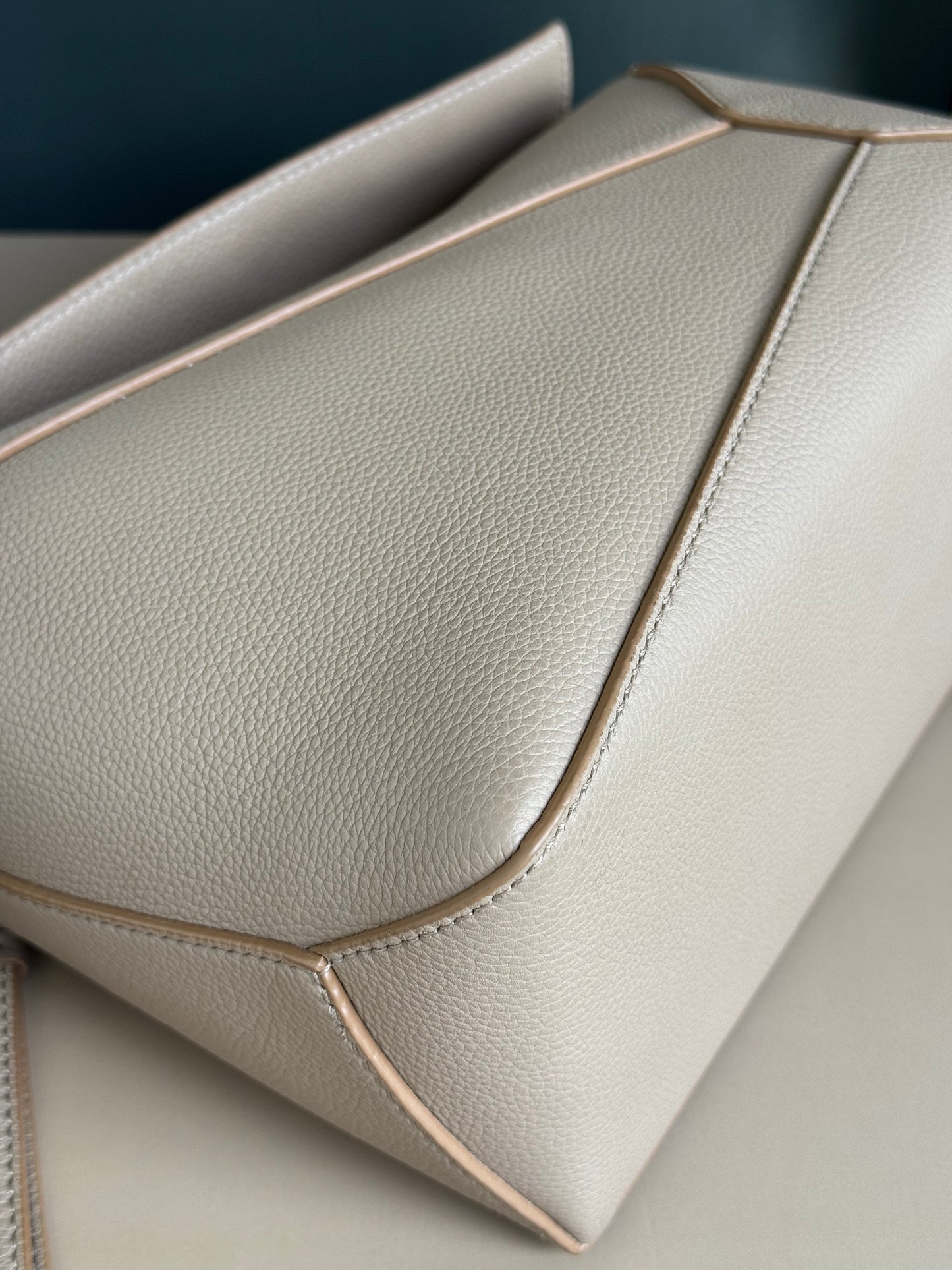 Loewe Small Puzzle Edge