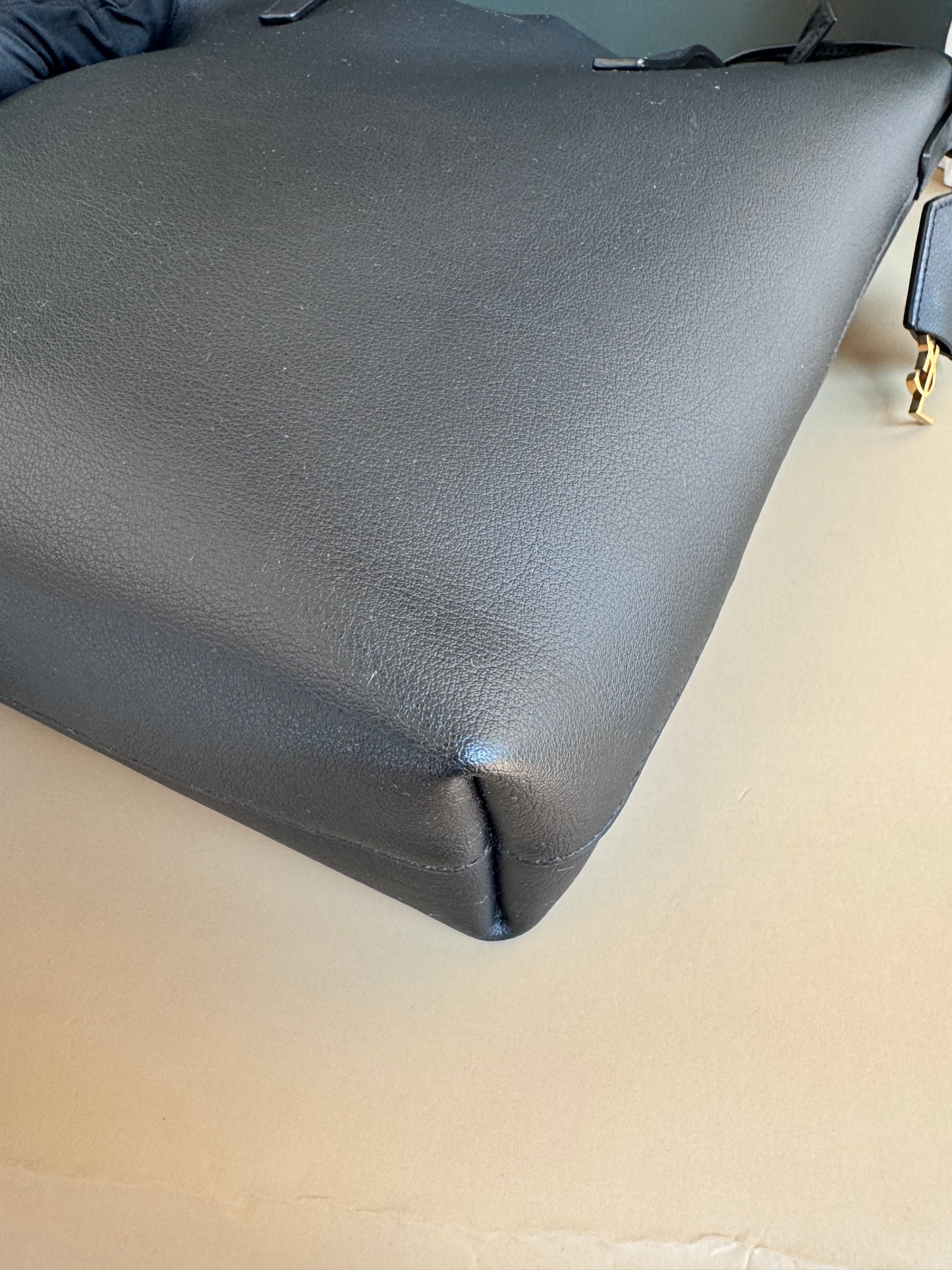 YSL VERTICAL TOTE