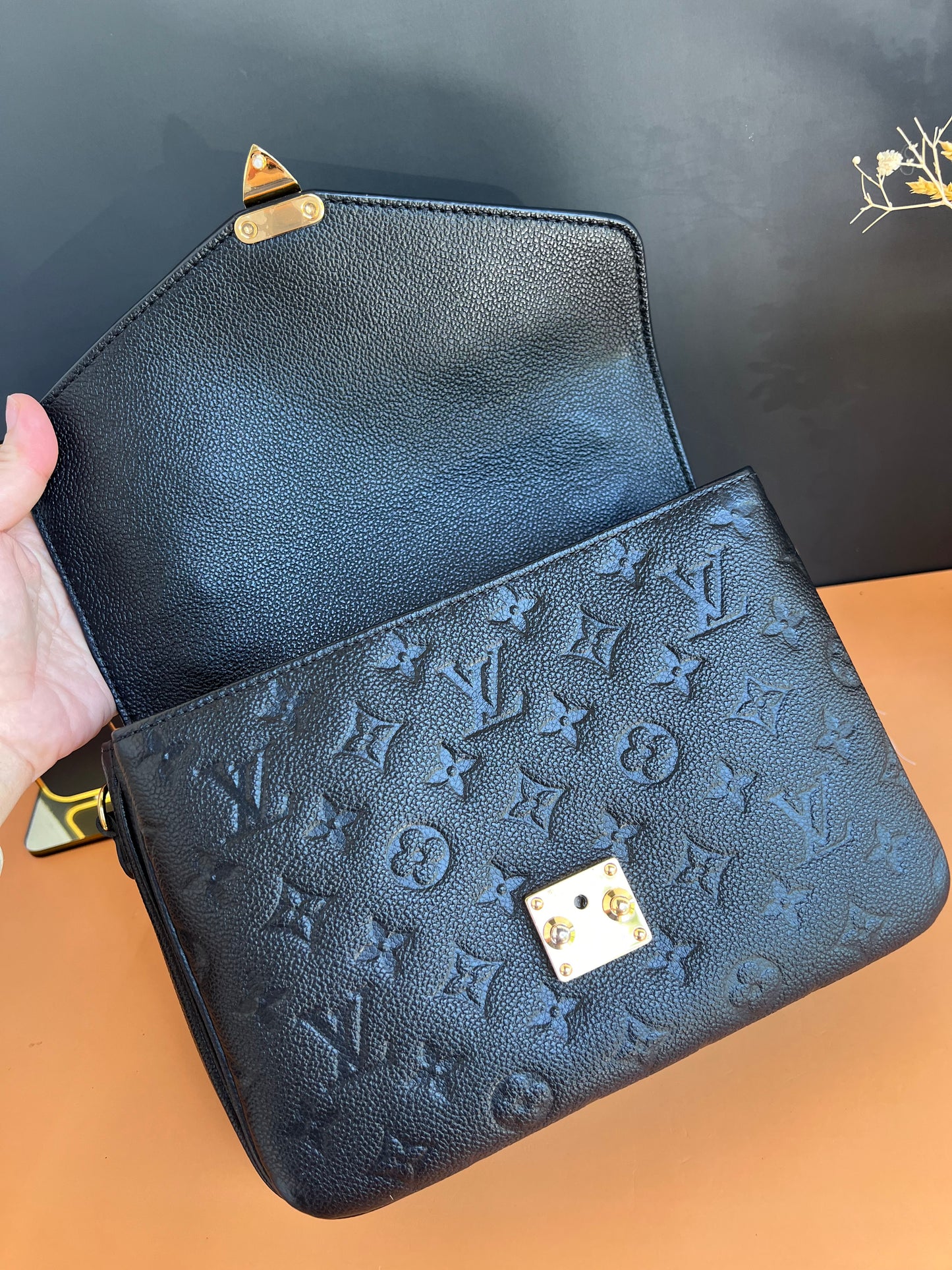 LOUIS VUITTON POCHETTE METIS