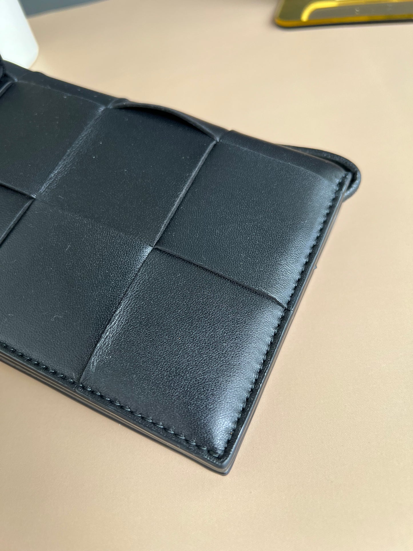 BOTTEGA VENETTA WALLET W/ STRAP