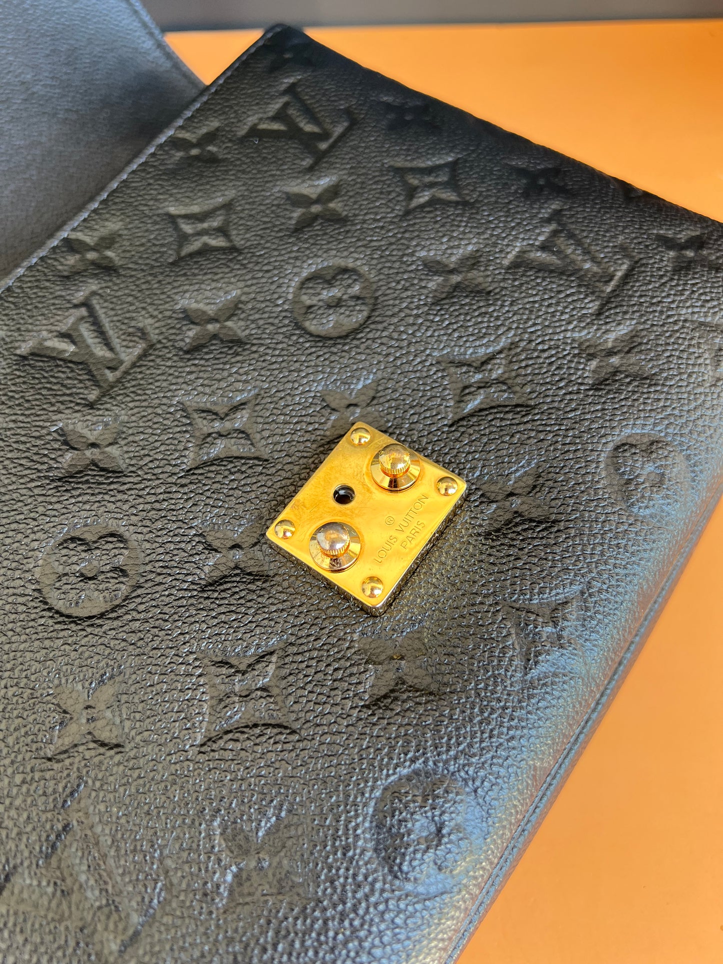 LOUIS VUITTON POCHETTE METIS