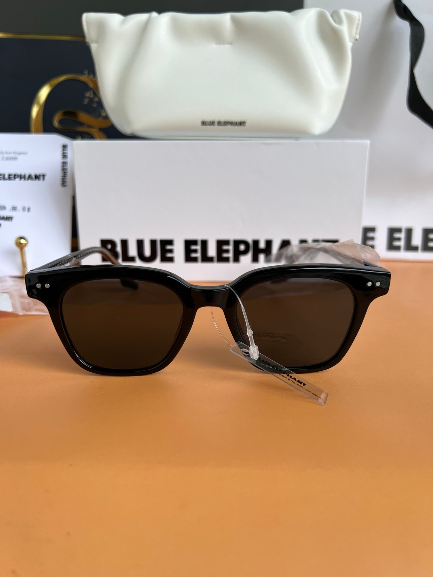 BLUE ELEPHANT SUNGLASSES DEPS BLACK