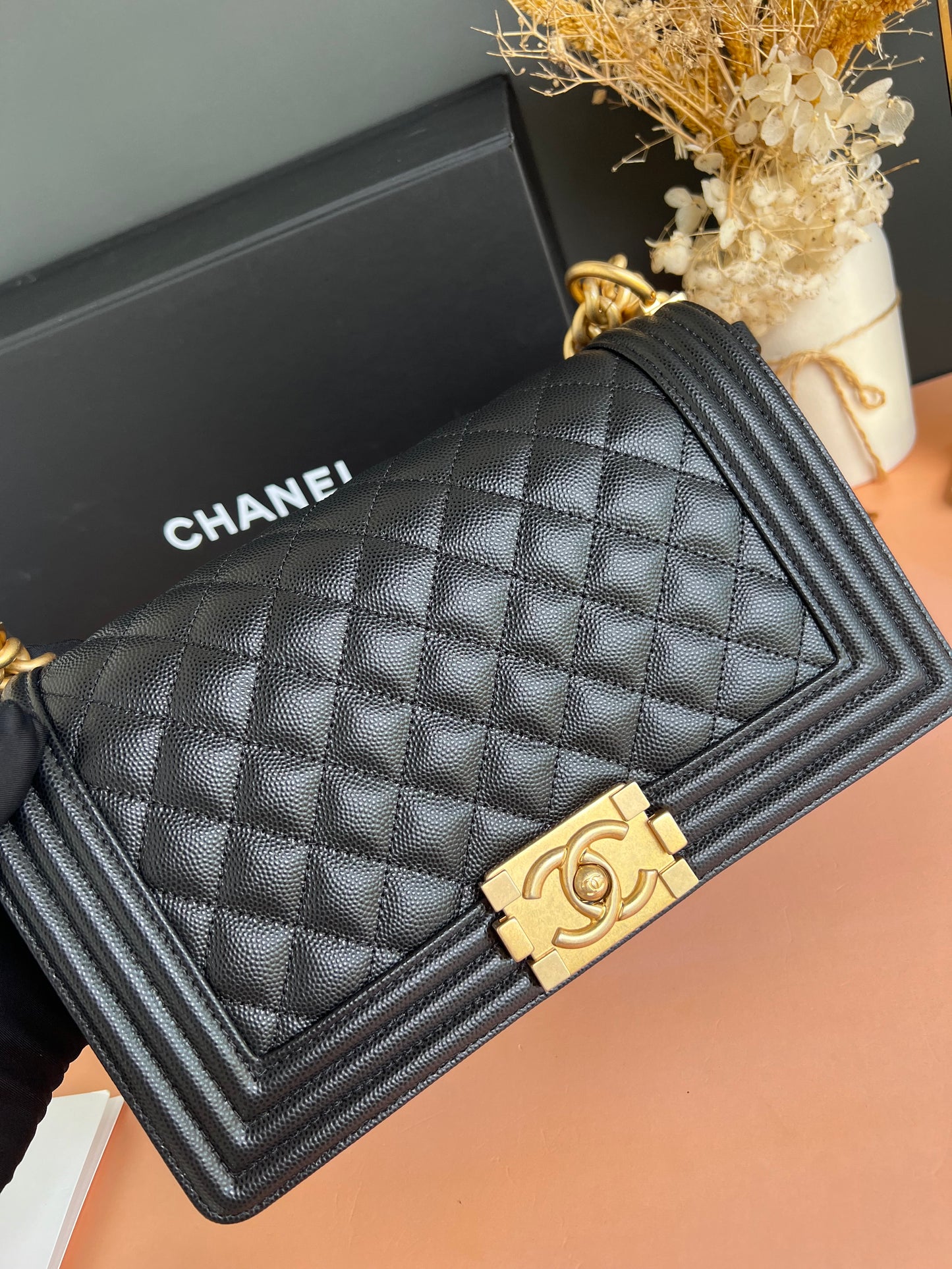 CHANEL LE BOY OLD MEDIUM CAVIAR GHW