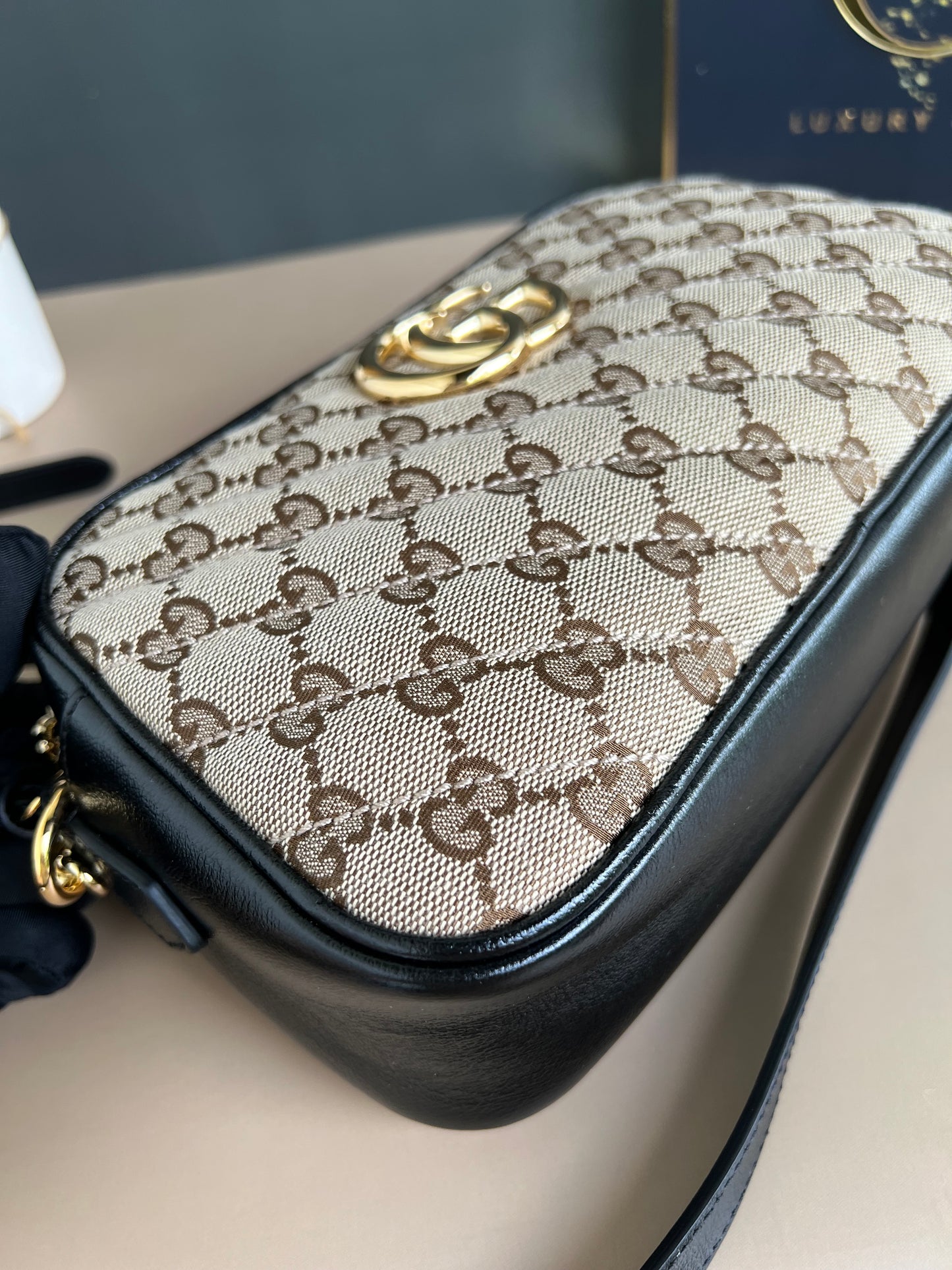 BRANDNEW GUCCI MARMONT CAMERA BAG