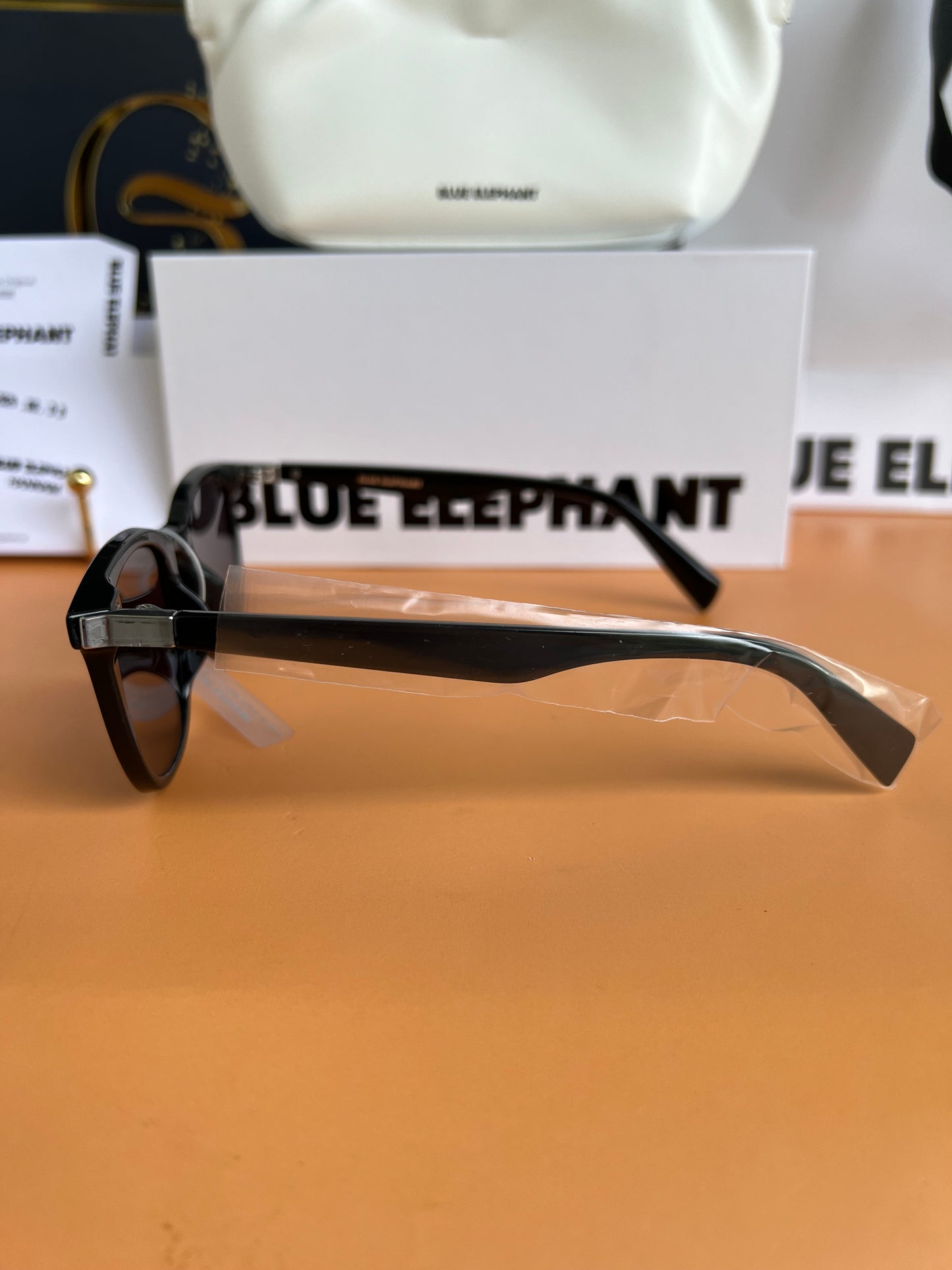 BLUE ELEPHANT SUNGLASSES KONA BLACK