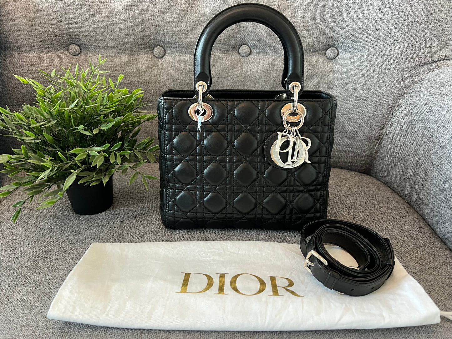 LADY DIOR MEDIUM BLACK