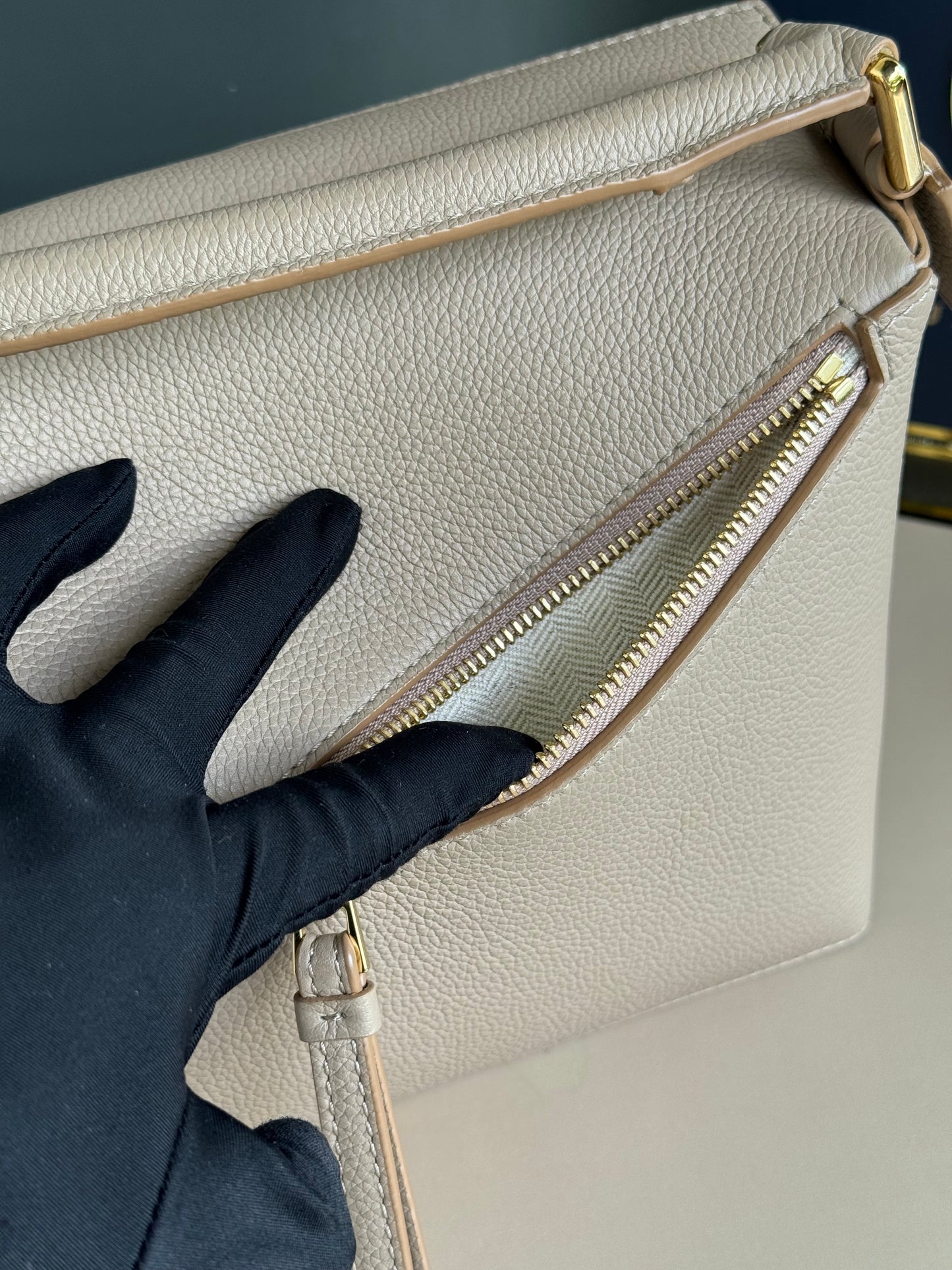 Loewe Small Puzzle Edge