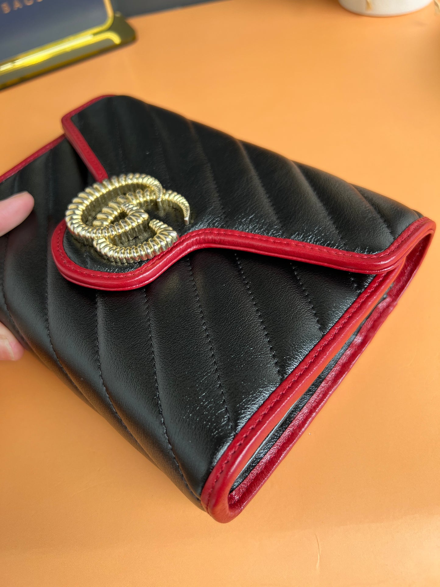 GUCCI MARMONT WALLET ON CHAIN