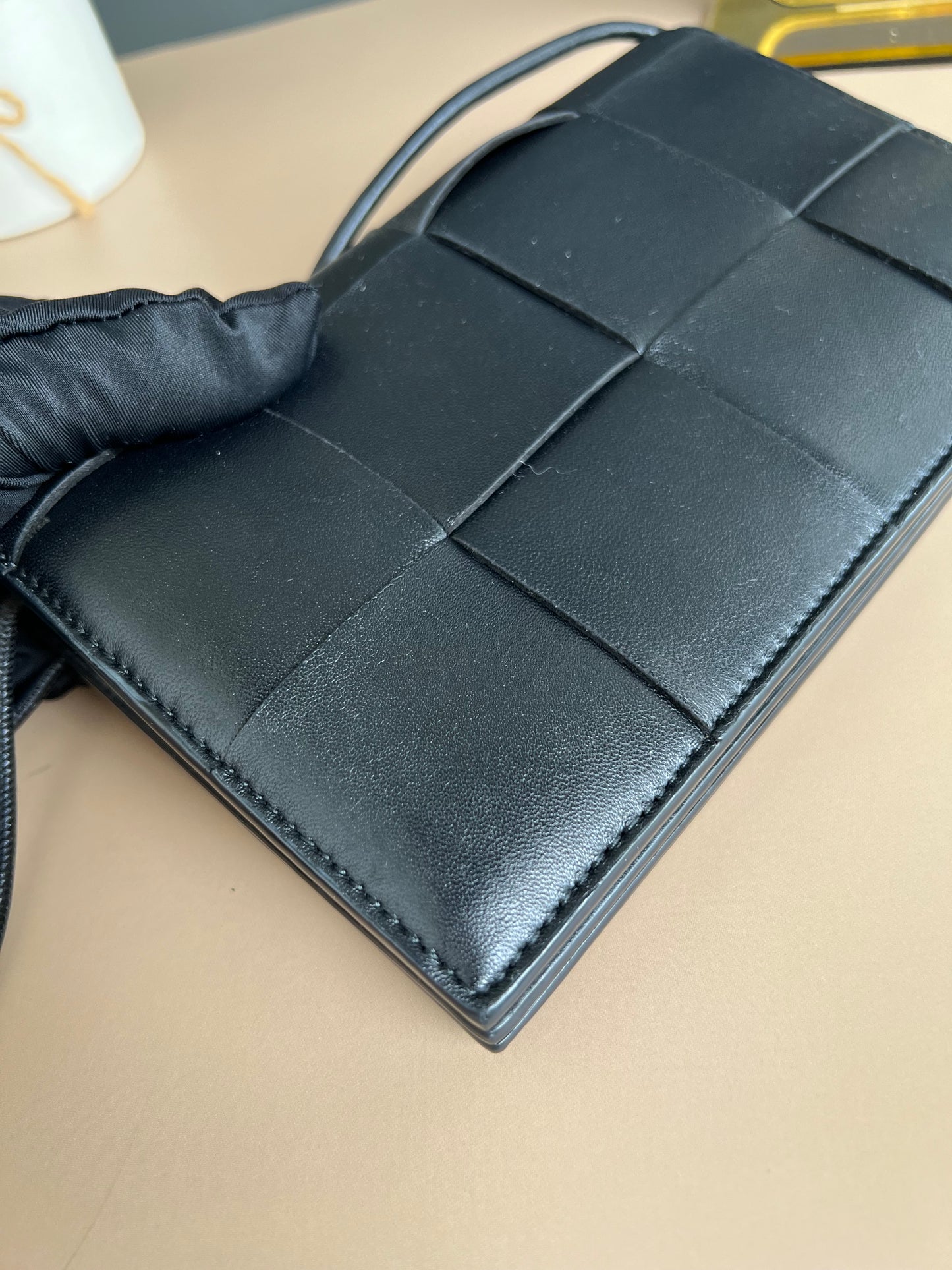 BOTTEGA VENETTA WALLET W/ STRAP