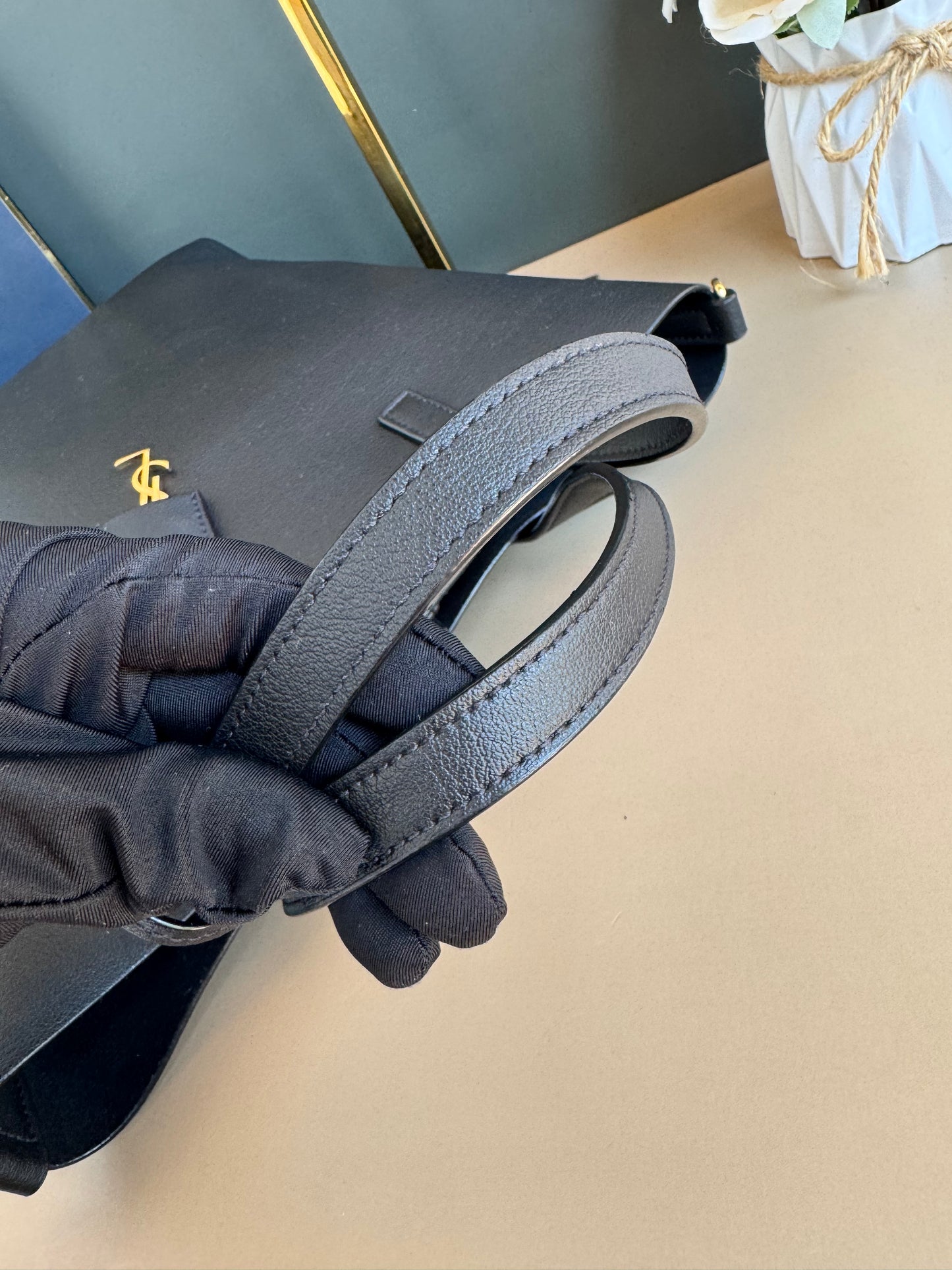 YSL VERTICAL TOTE