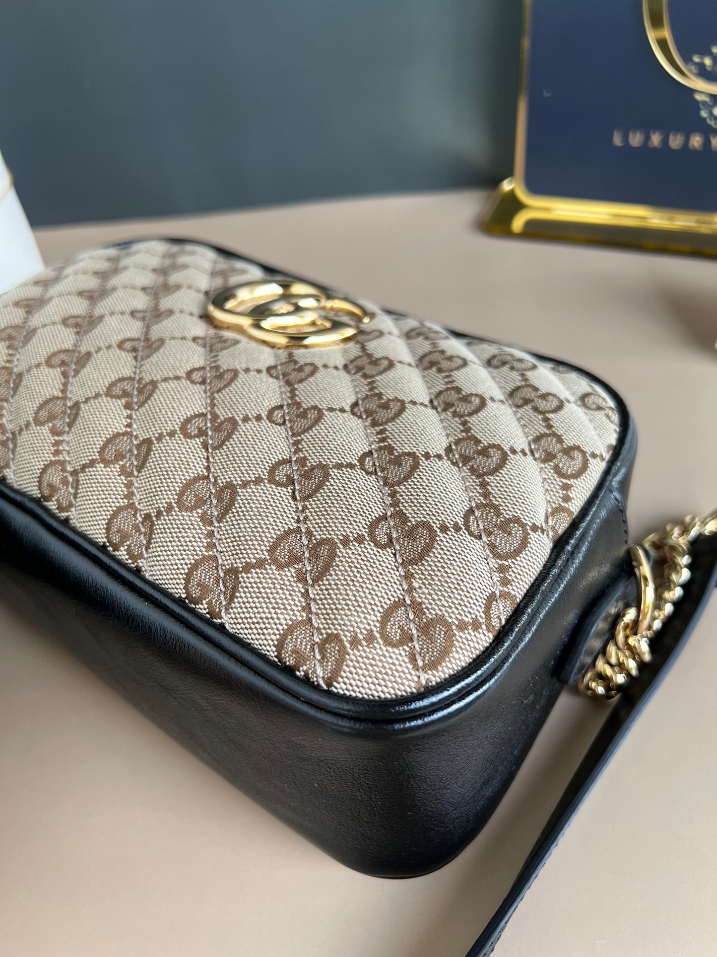 BRANDNEW GUCCI MARMONT CAMERA BAG