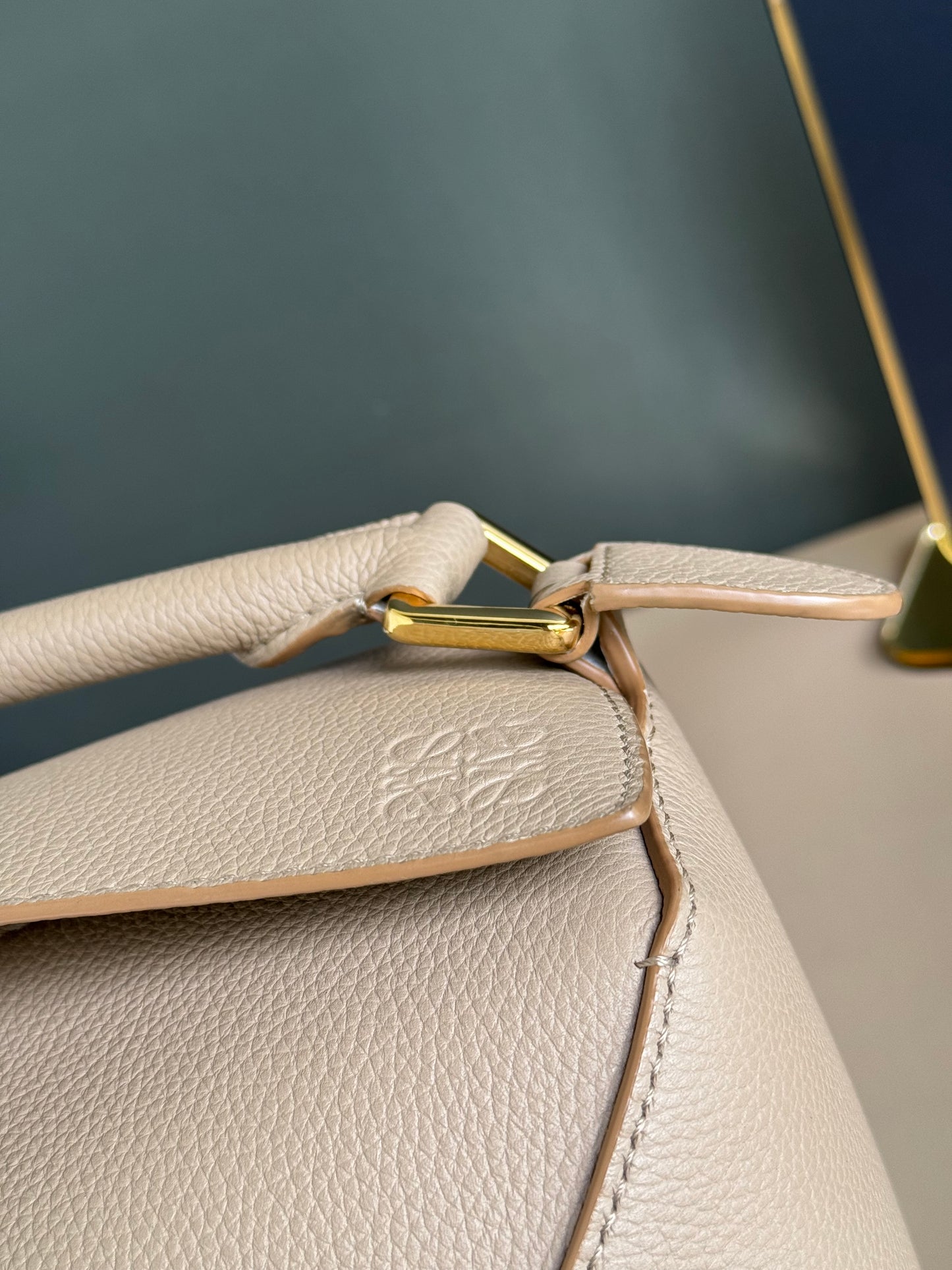 Loewe Small Puzzle Edge