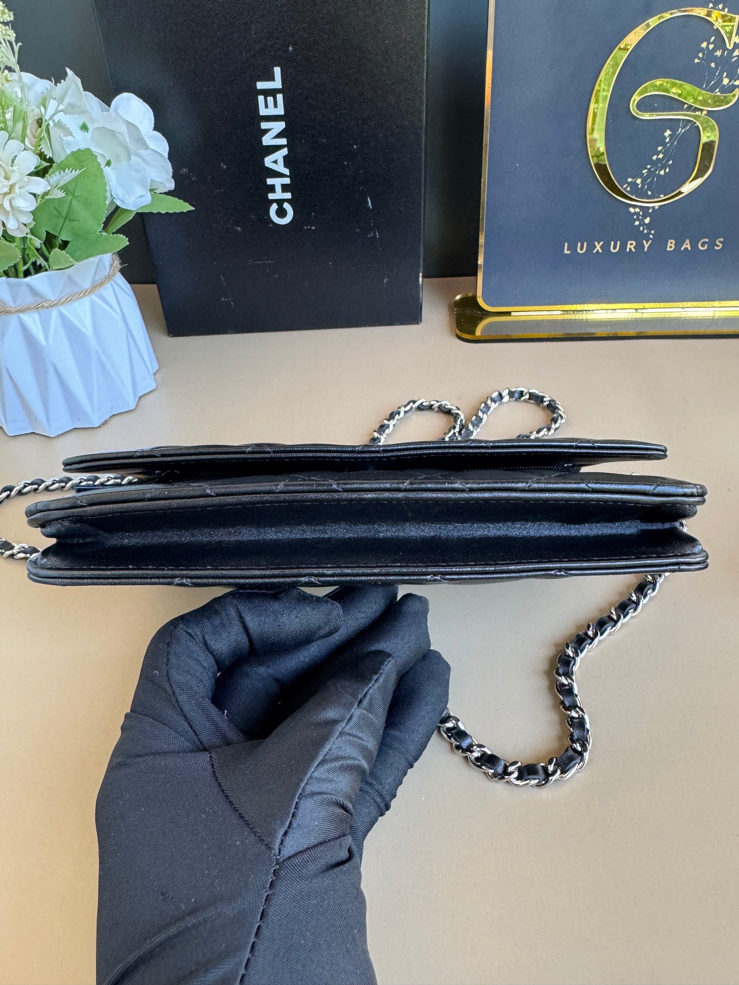 CHANEL WALLET ON CHAIN
