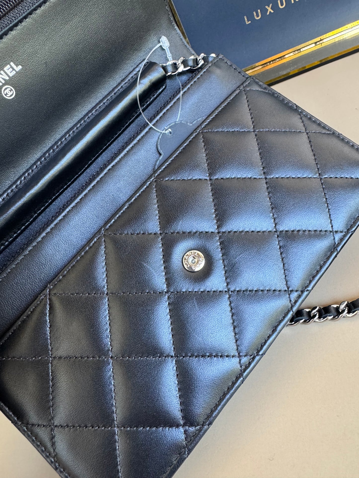 CHANEL WALLET ON CHAIN