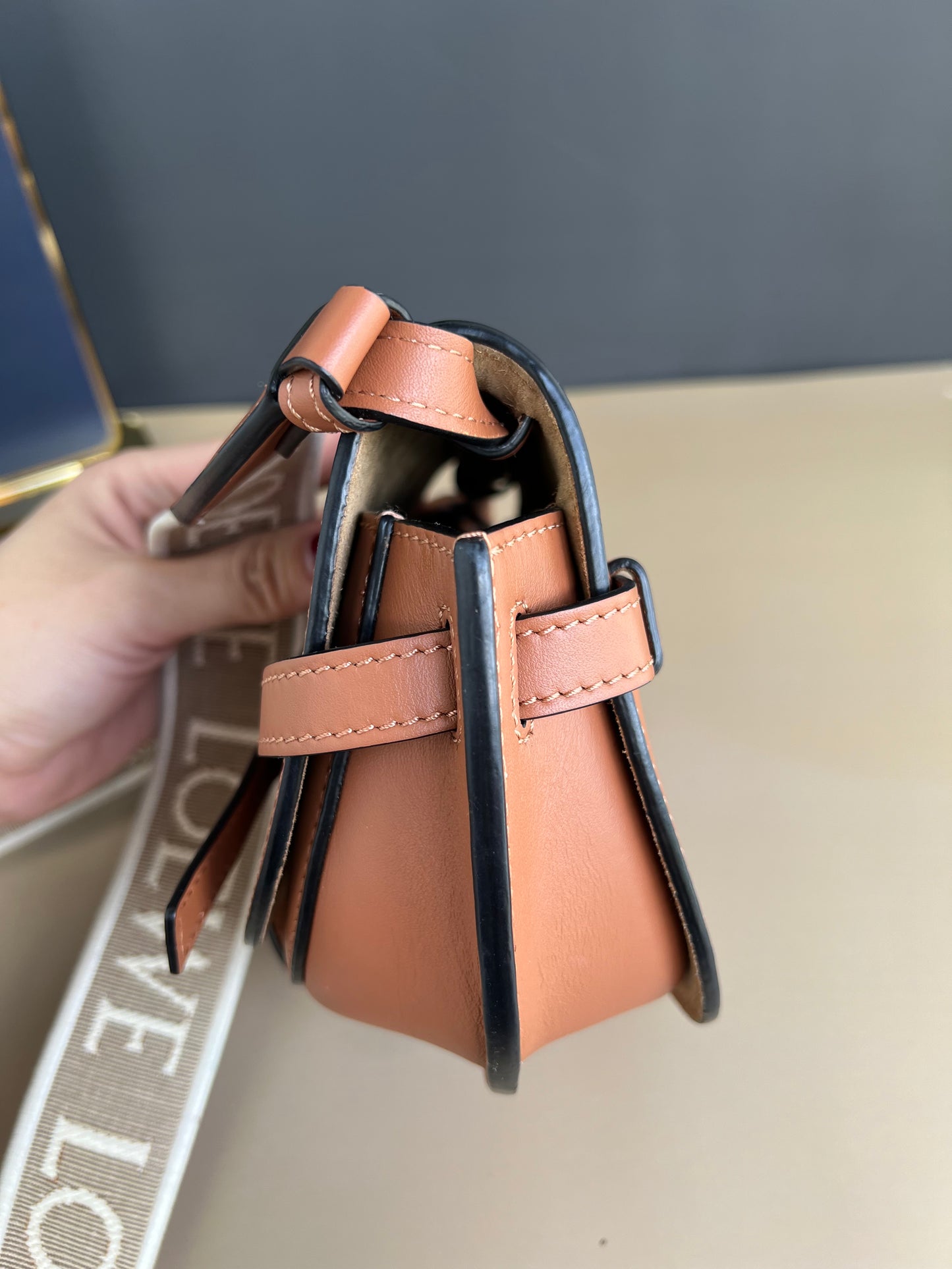 LOEWE MINI GATE