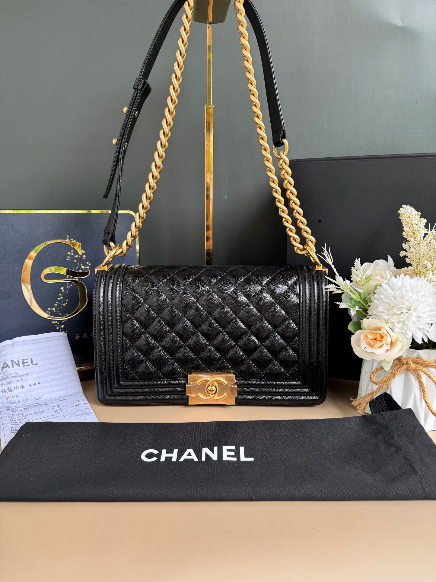 CHANEL LE BOY OLD MEDIUM CAVIAR