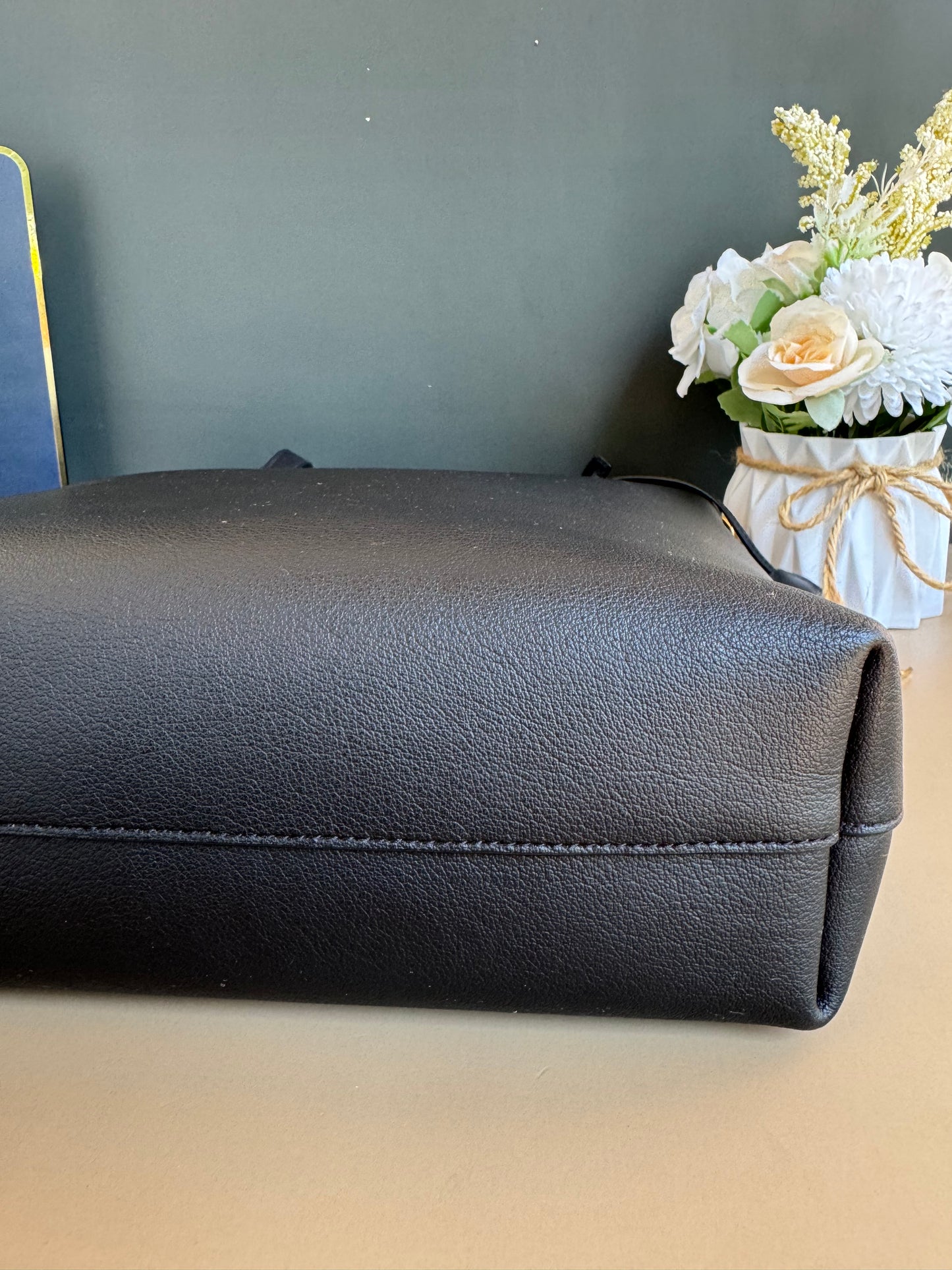 YSL VERTICAL TOTE