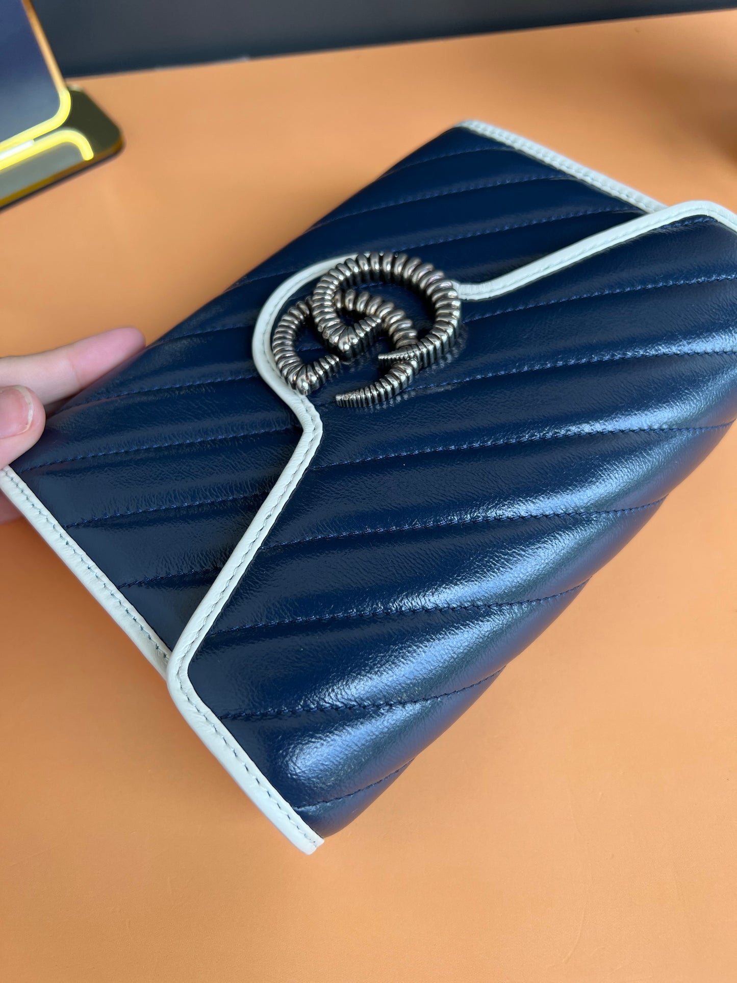 GUCCI MARMONT WALLET ON CHAIN